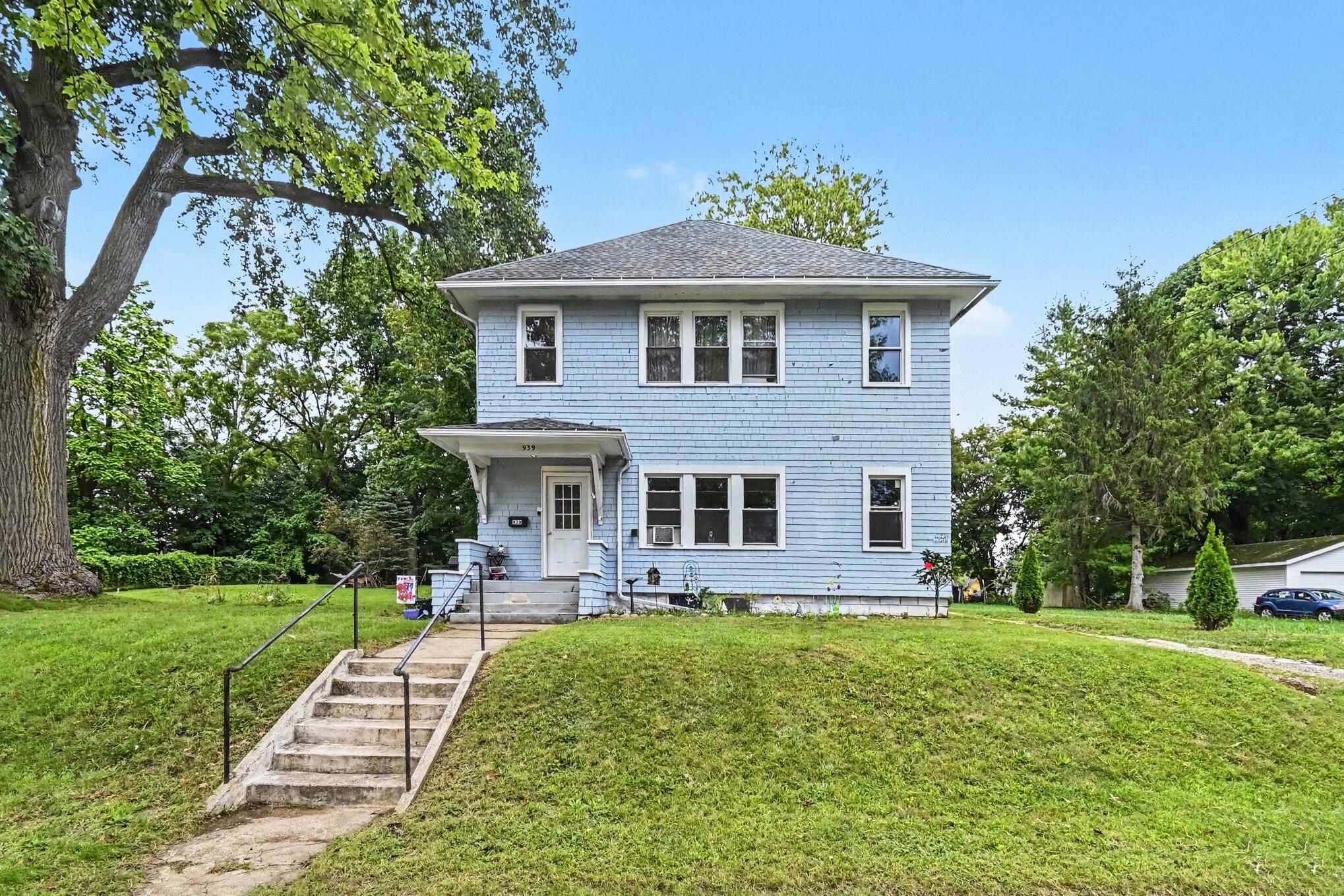 939 Maple Avenue Property Photo 1