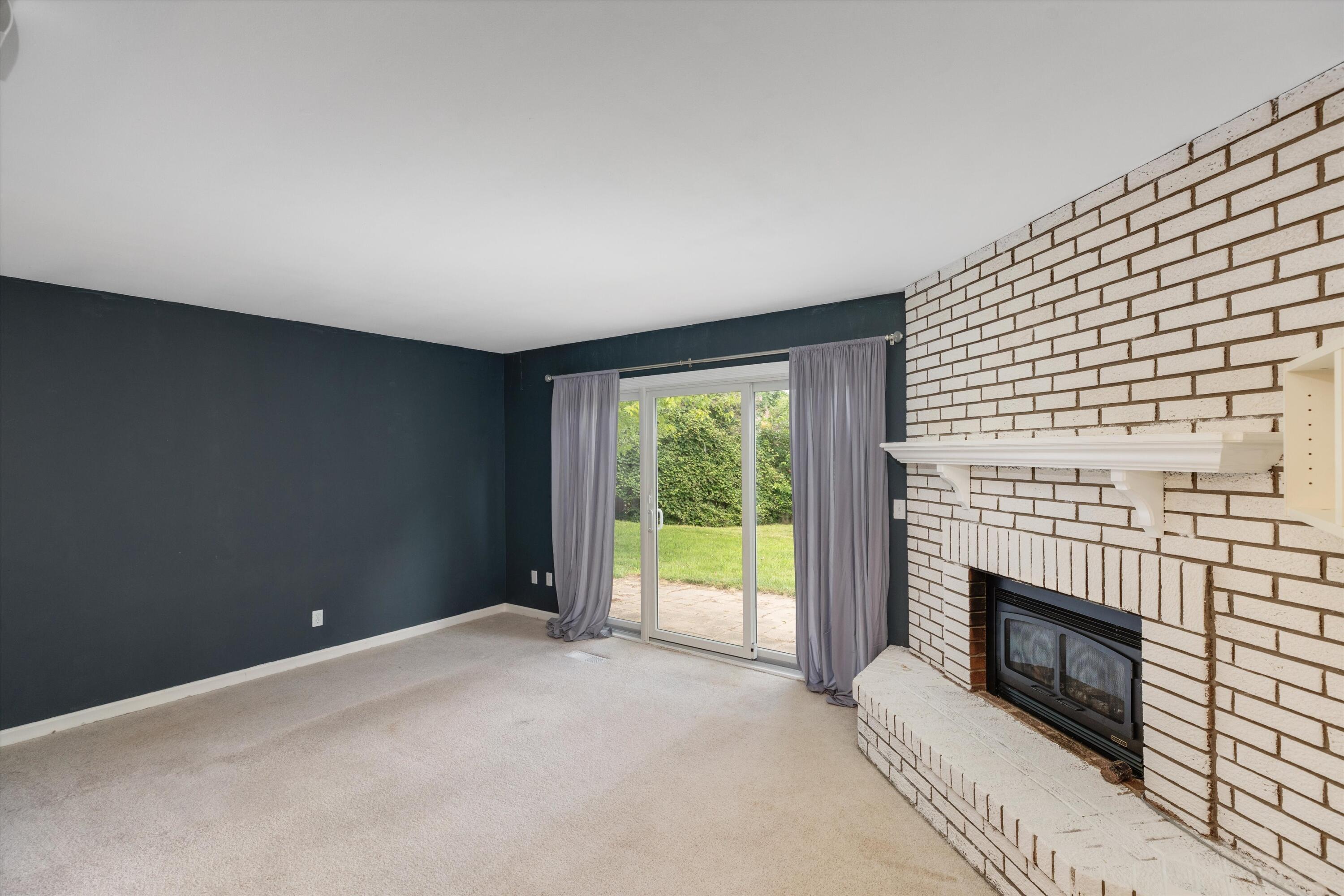 1845 Northbrook Drive Property Photo 4