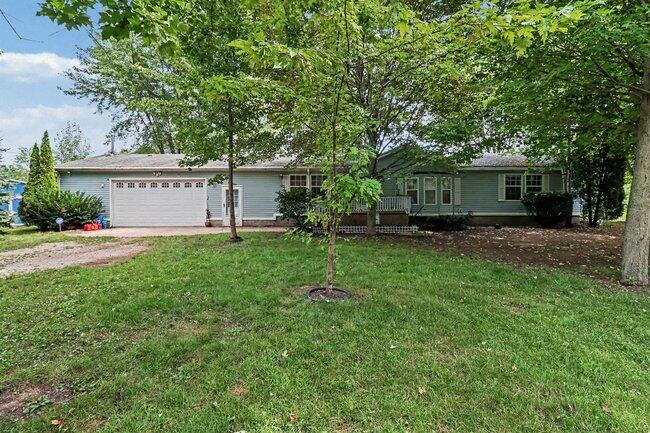 5178 N 88th Avenue Property Photo 1