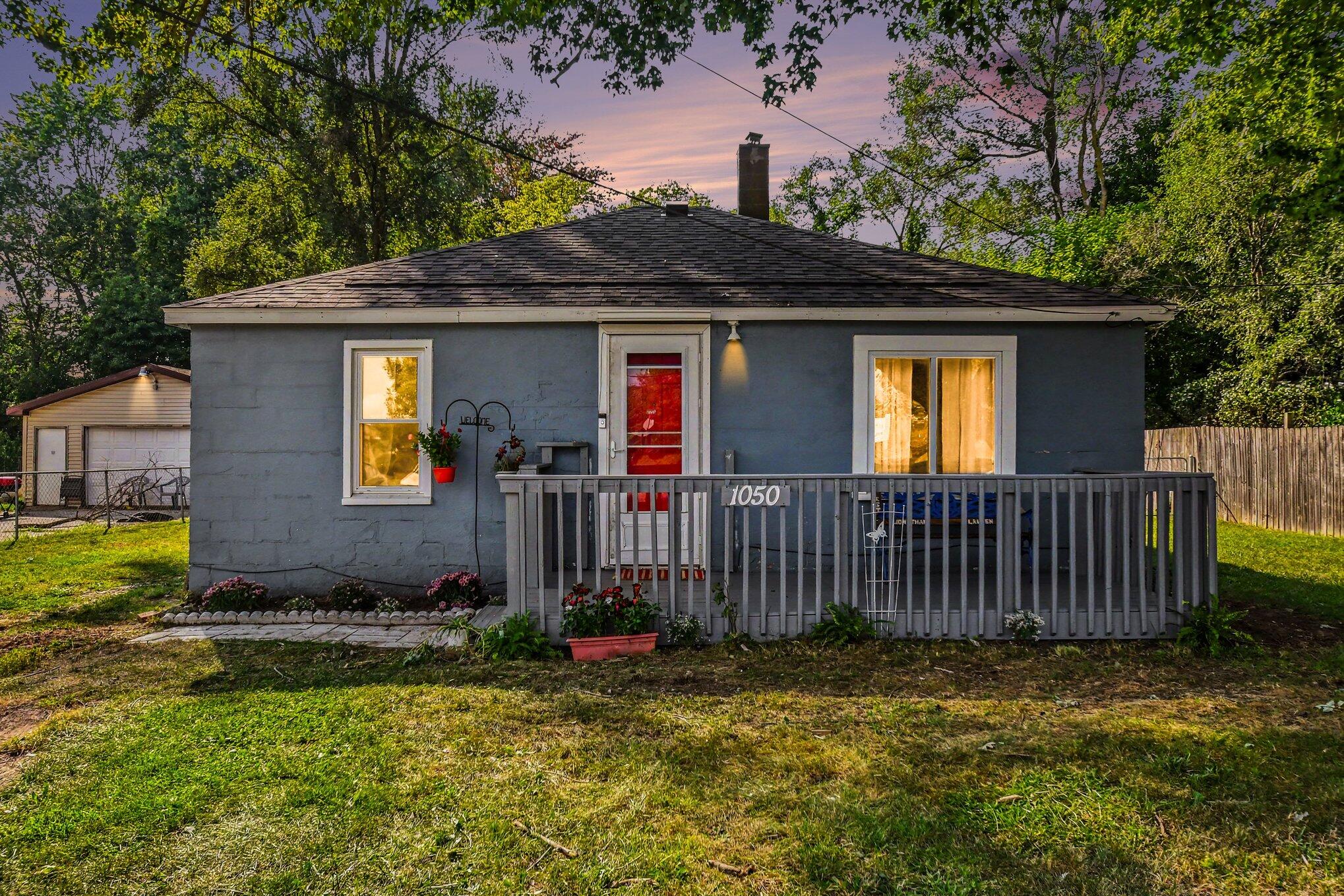 1050 S Crystal Avenue Property Photo 1