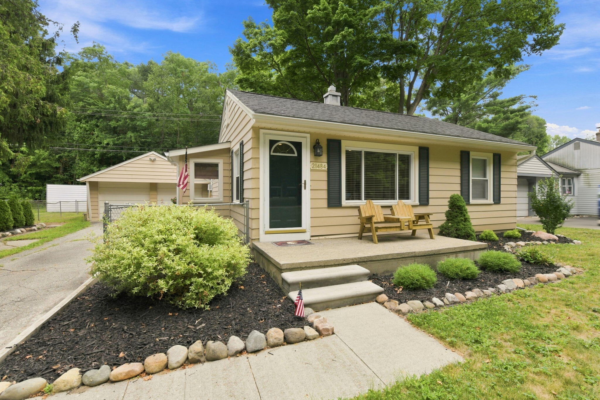 21484 Power Road Property Photo 1
