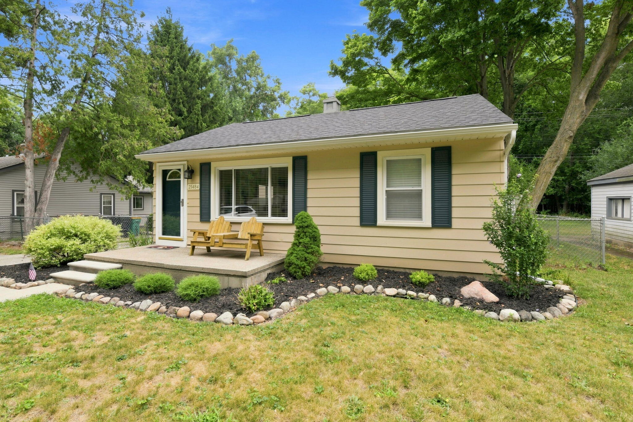 21484 Power Road Property Photo 2