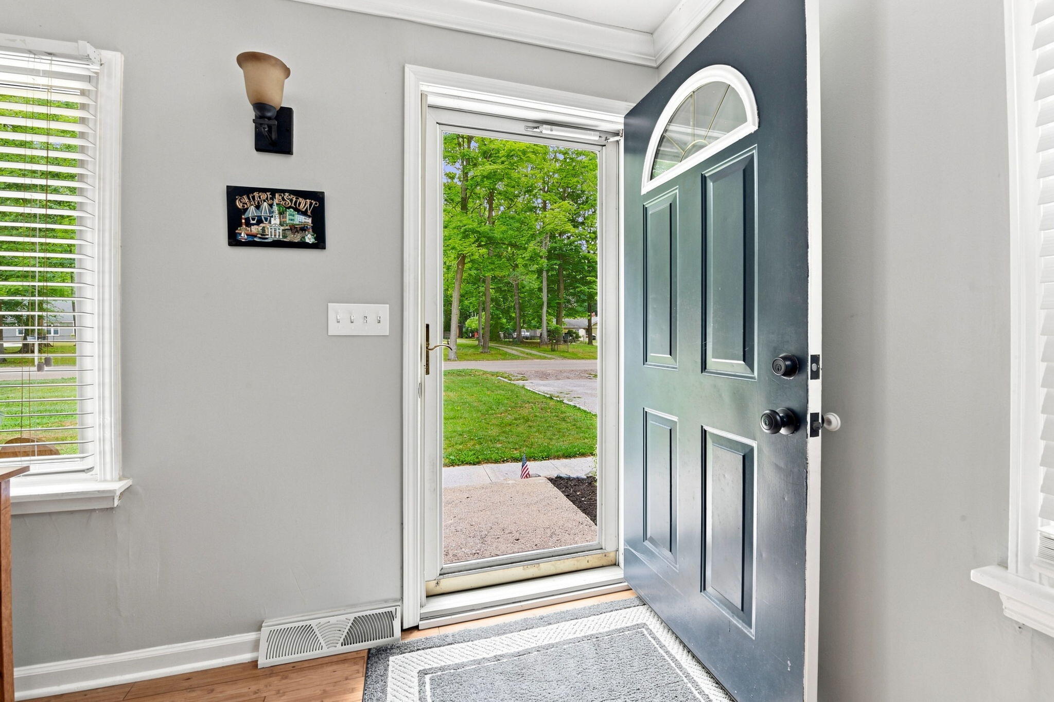 21484 Power Road Property Photo 5