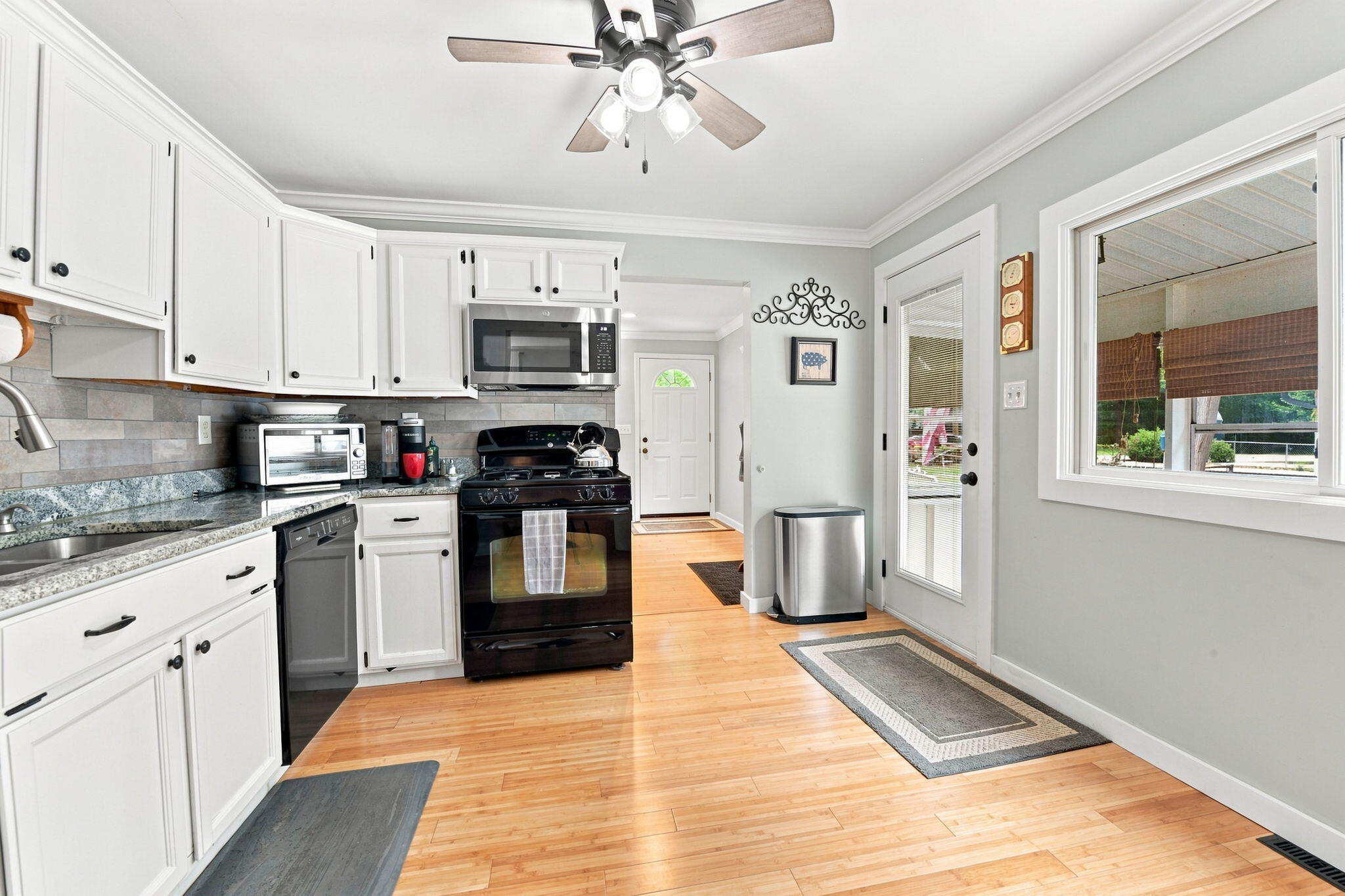 21484 Power Road Property Photo 18