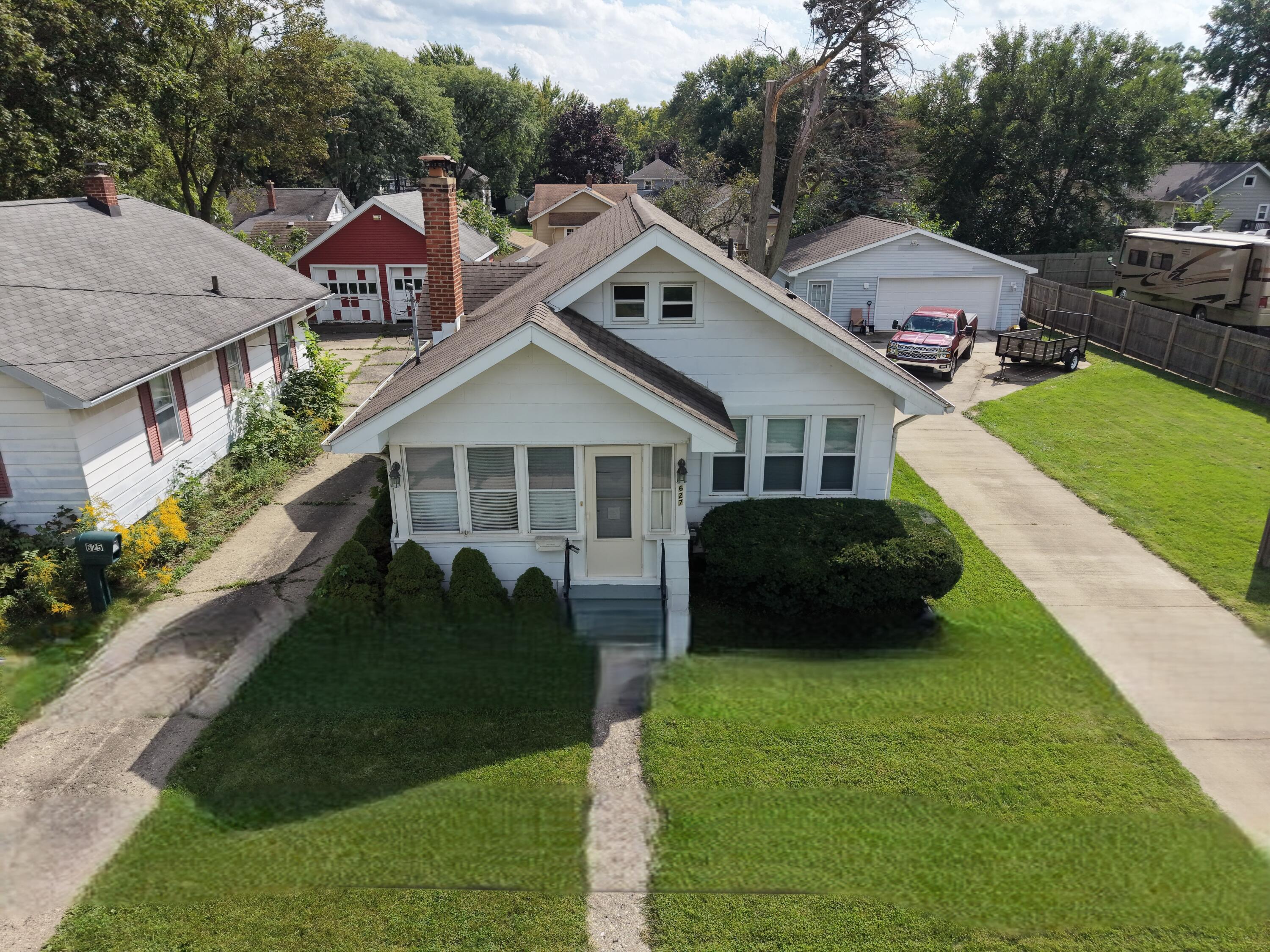 627 W Monroe Street Property Photo 1