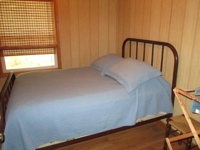 8453 N Perry Avenue Property Photo 5
