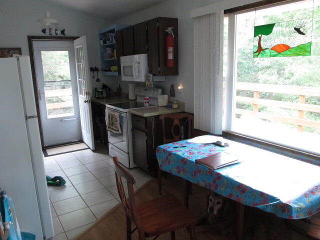 8453 N Perry Avenue Property Photo 11