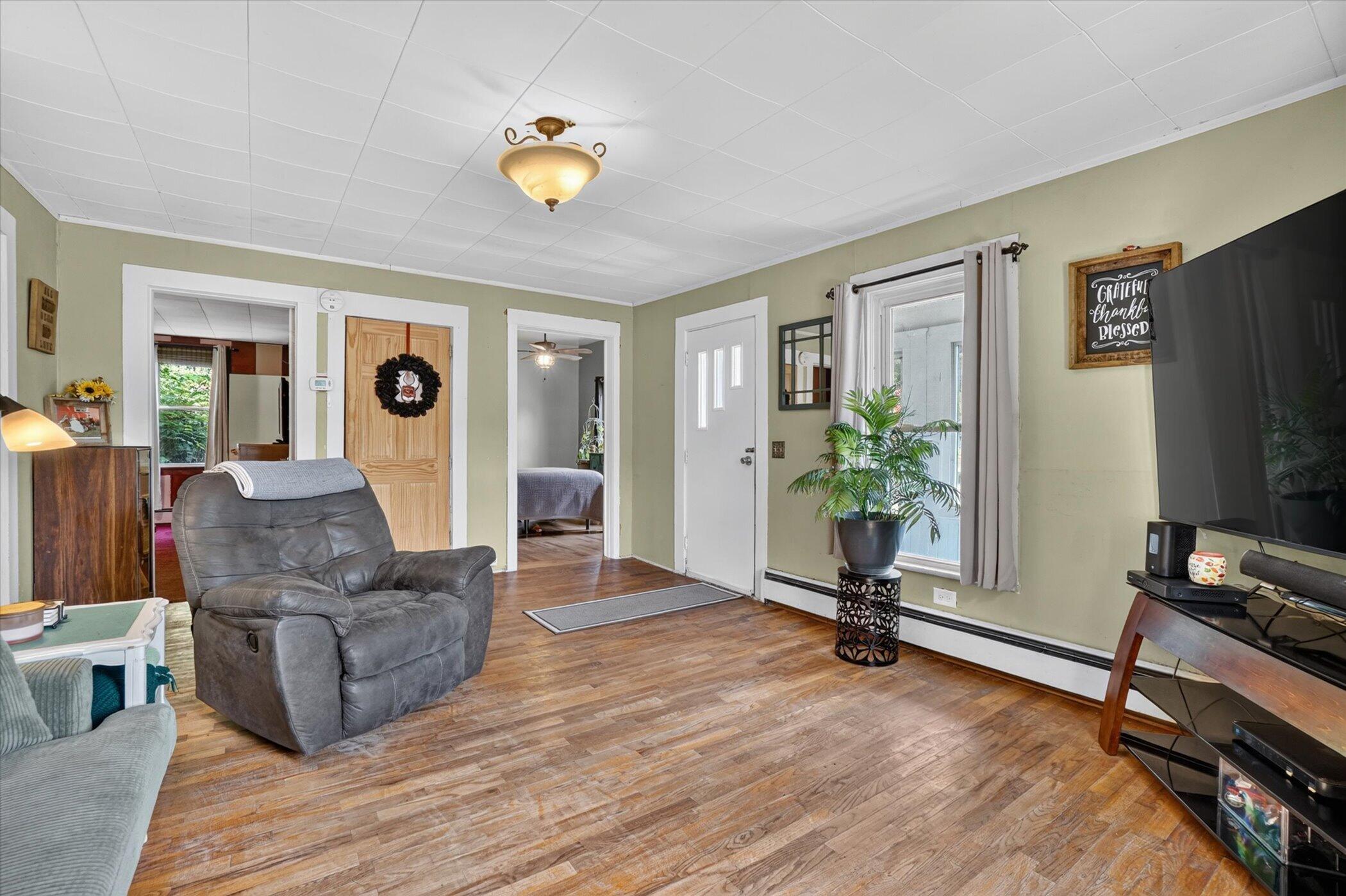 671 N Jackson Street Property Photo 10