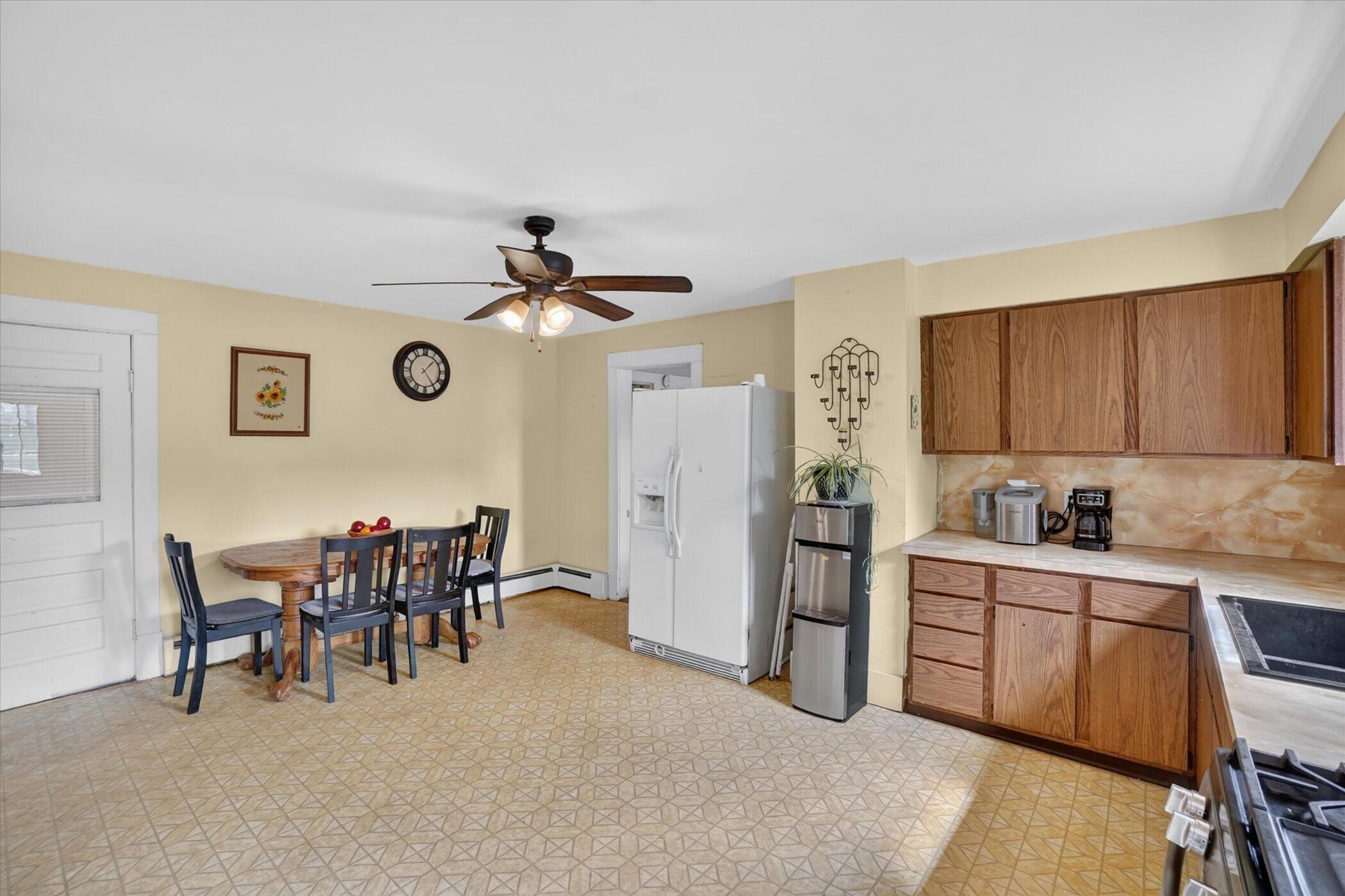 671 N Jackson Street Property Photo 15