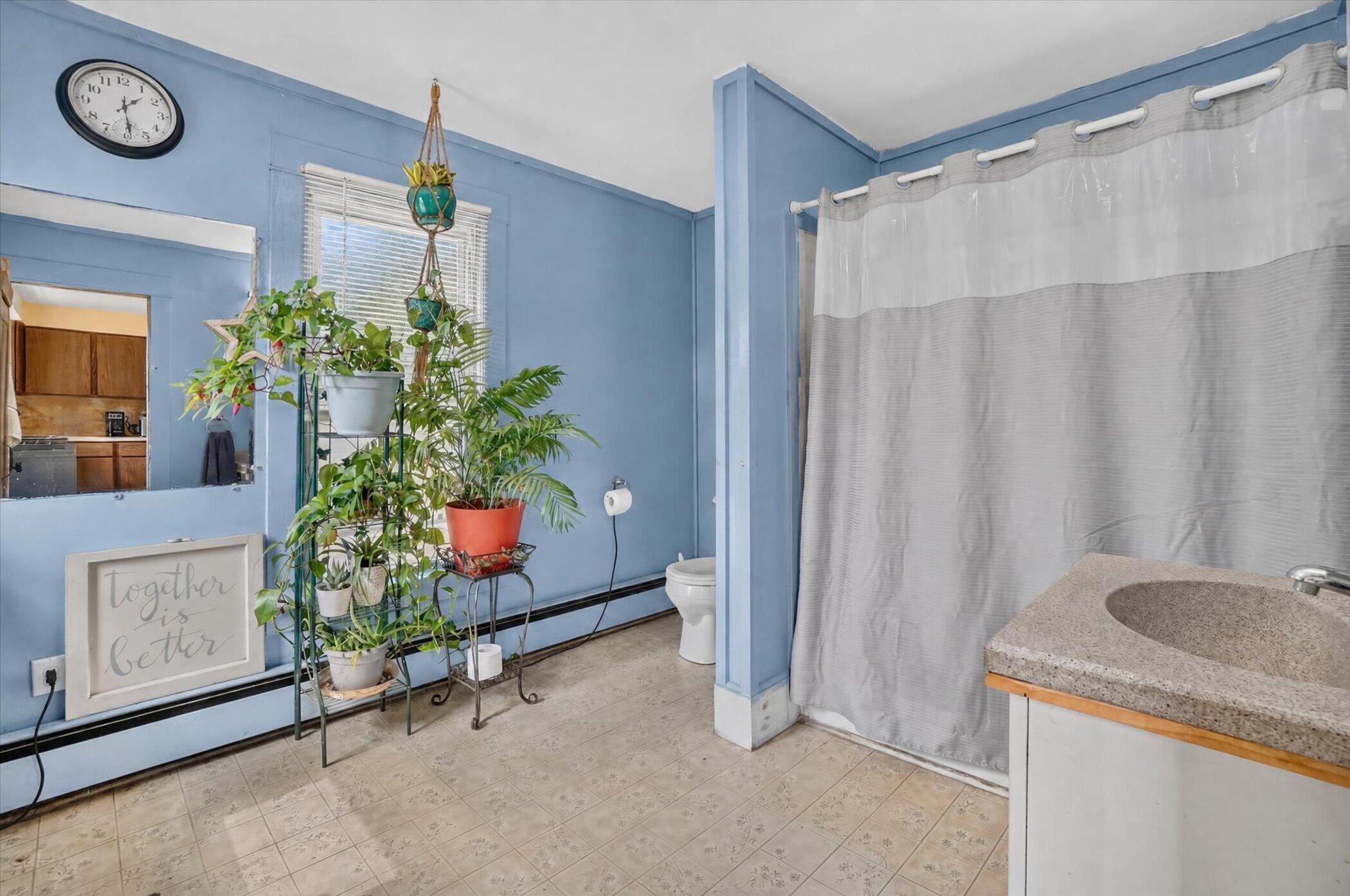 671 N Jackson Street Property Photo 21