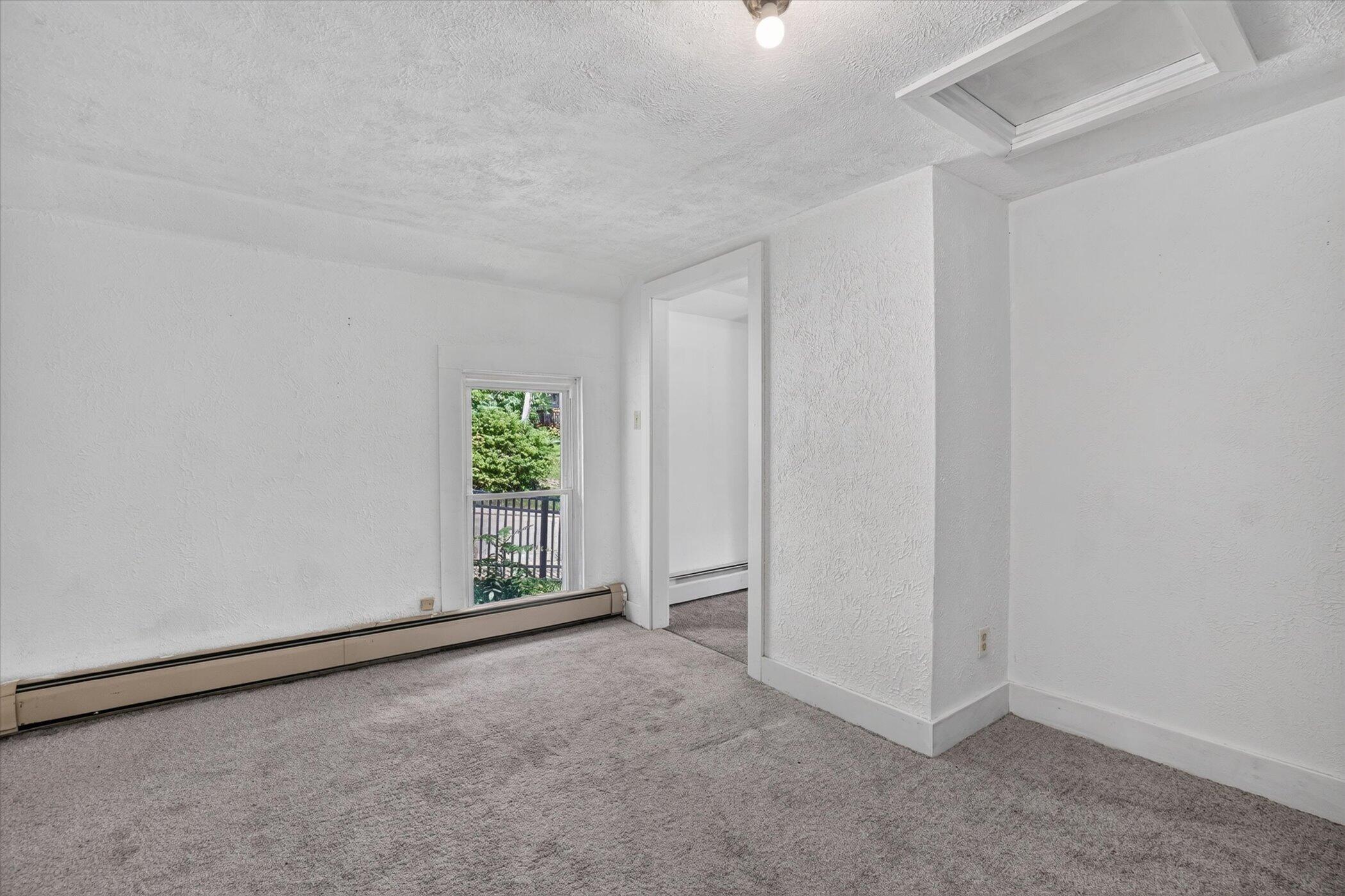 671 N Jackson Street Property Photo 28