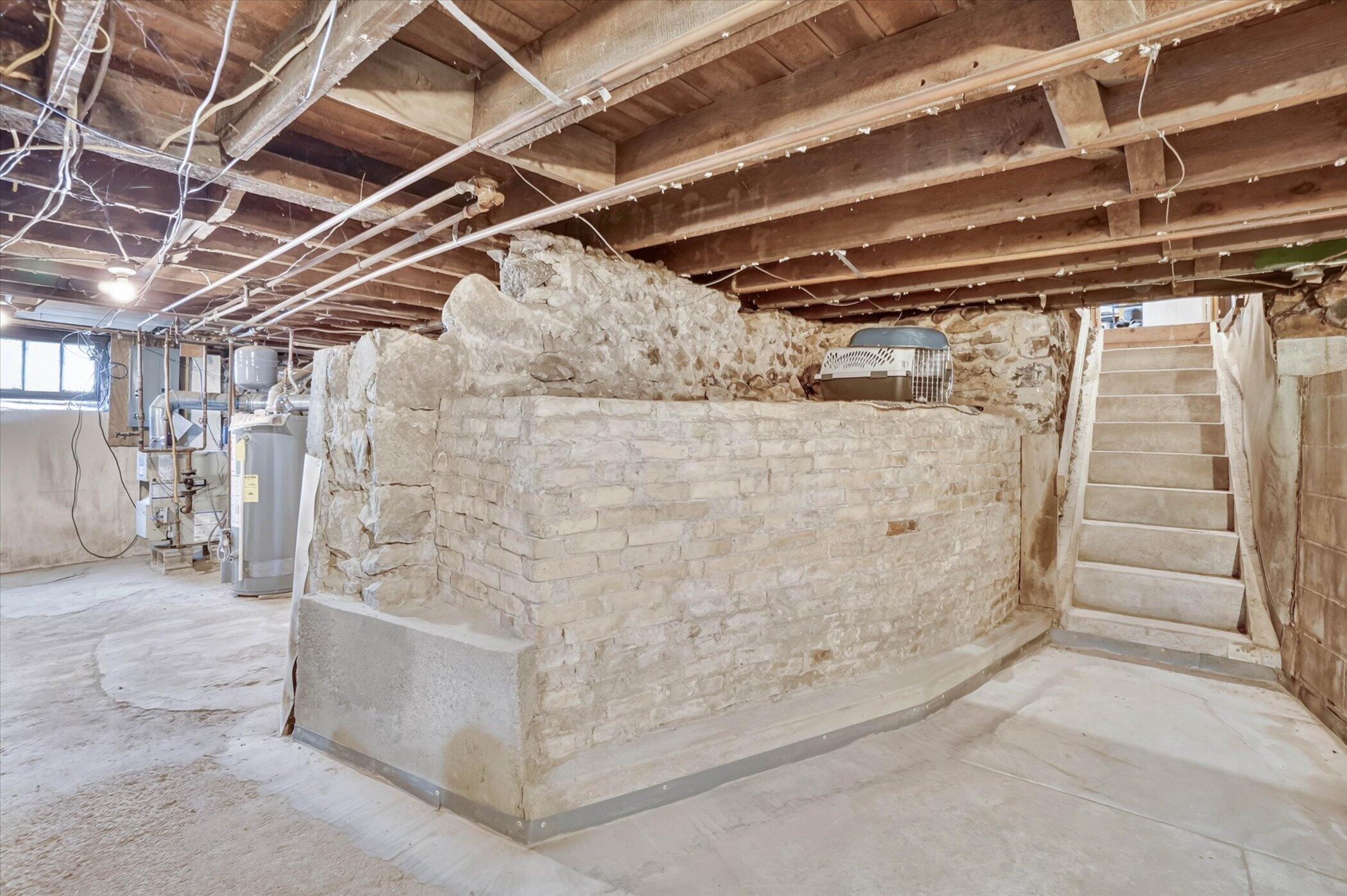 671 N Jackson Street Property Photo 32