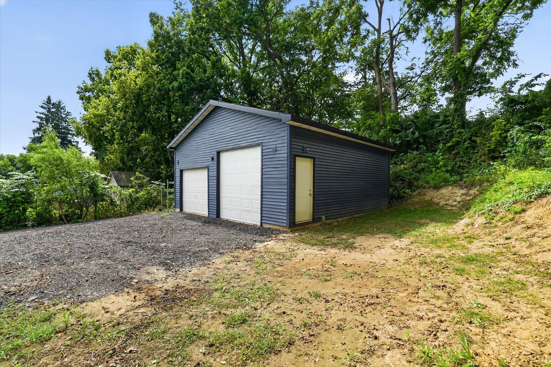671 N Jackson Street Property Photo 39