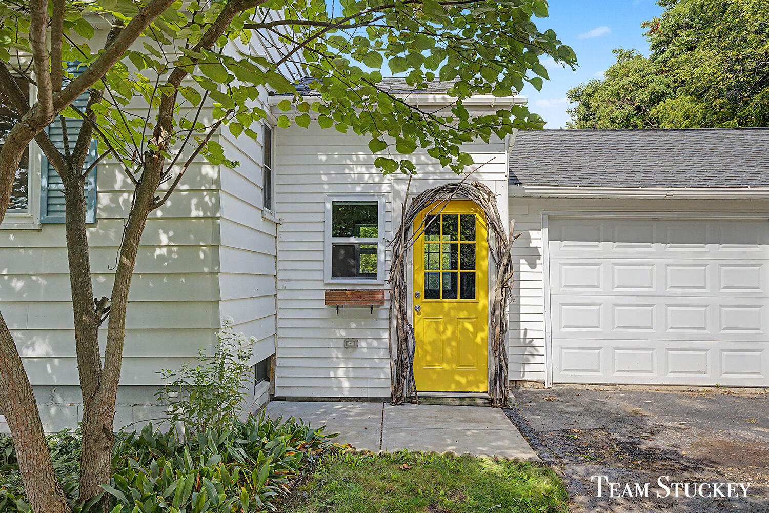 7861 Cannonsburg Road Ne Property Photo 11