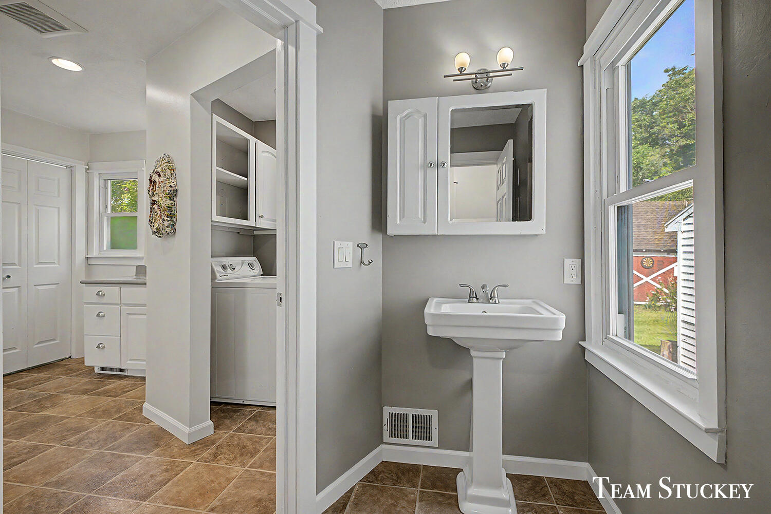 7861 Cannonsburg Road Ne Property Photo 23