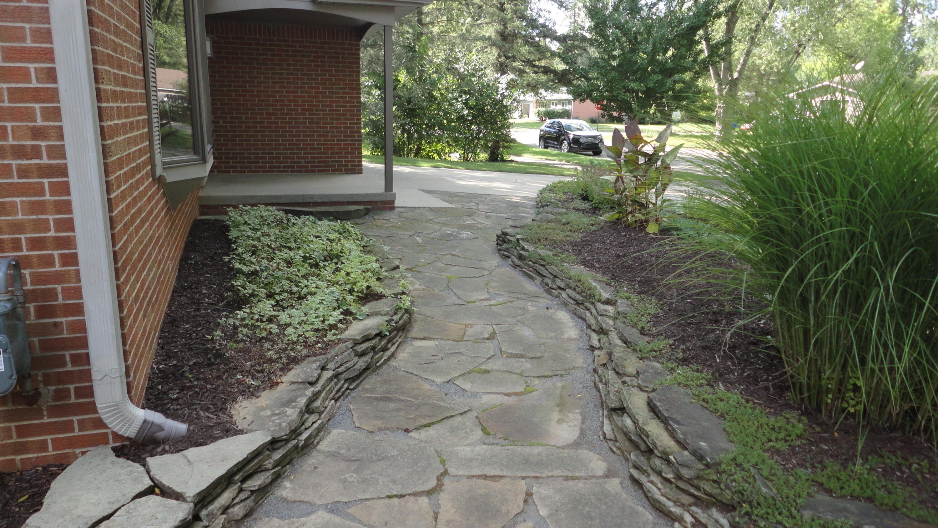 674 Canterbury Drive Property Photo 9