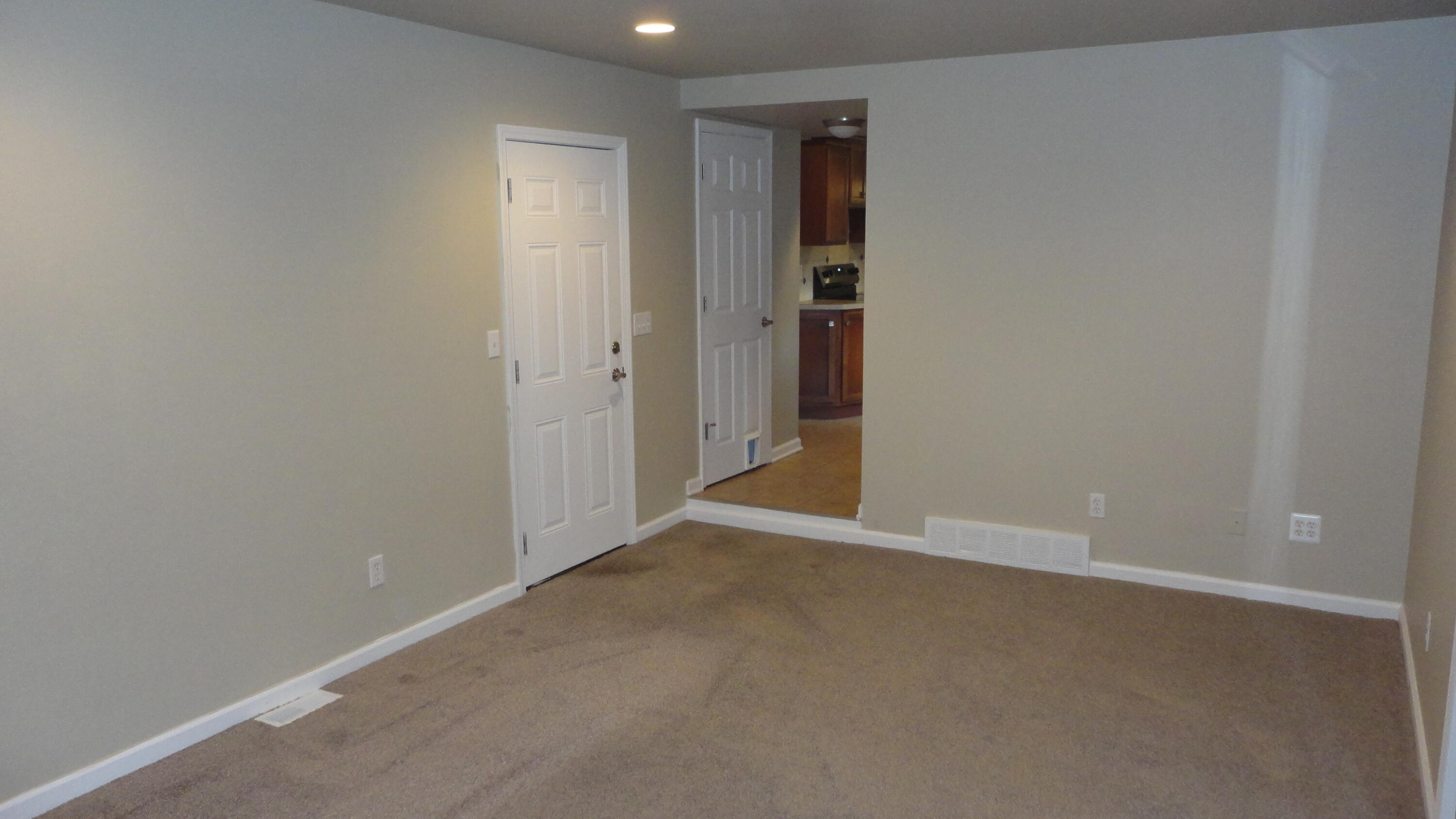 674 Canterbury Drive Property Photo 25