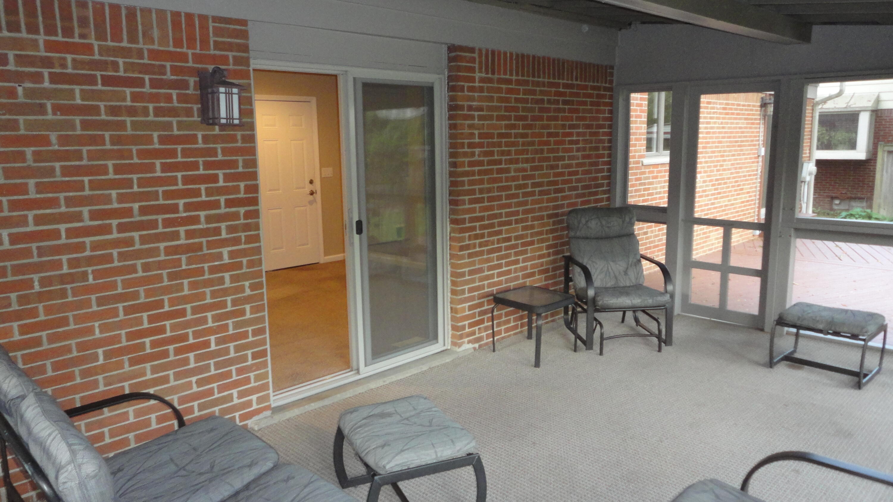 674 Canterbury Drive Property Photo 28