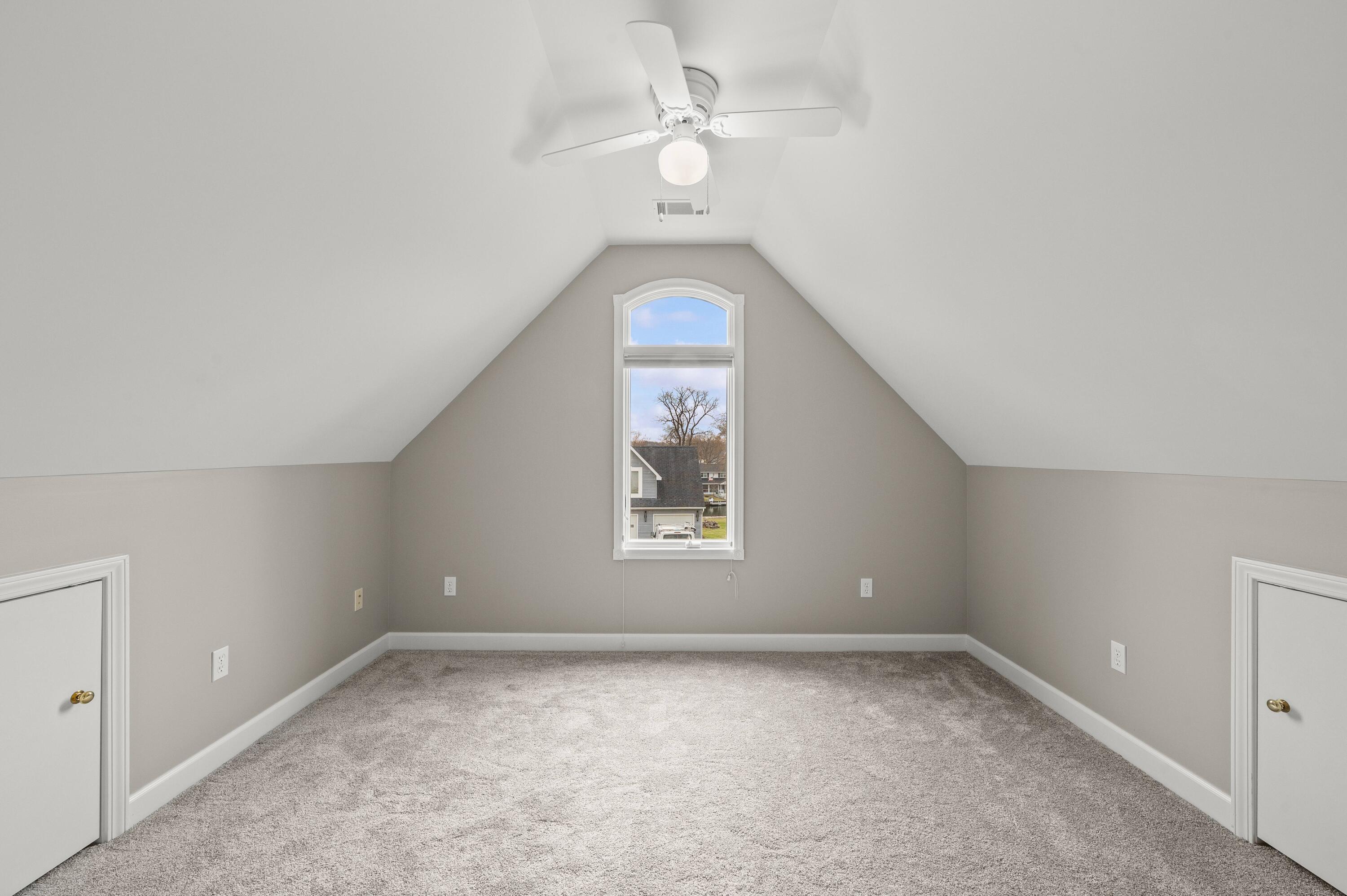 5036 Shoreview Drive Property Photo 39