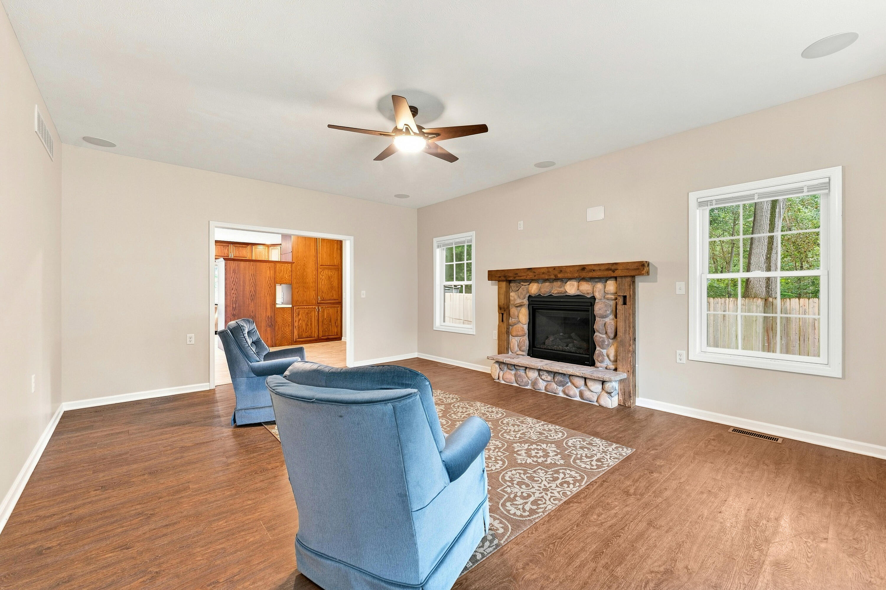 157 Silverbrook Avenue Property Photo 11
