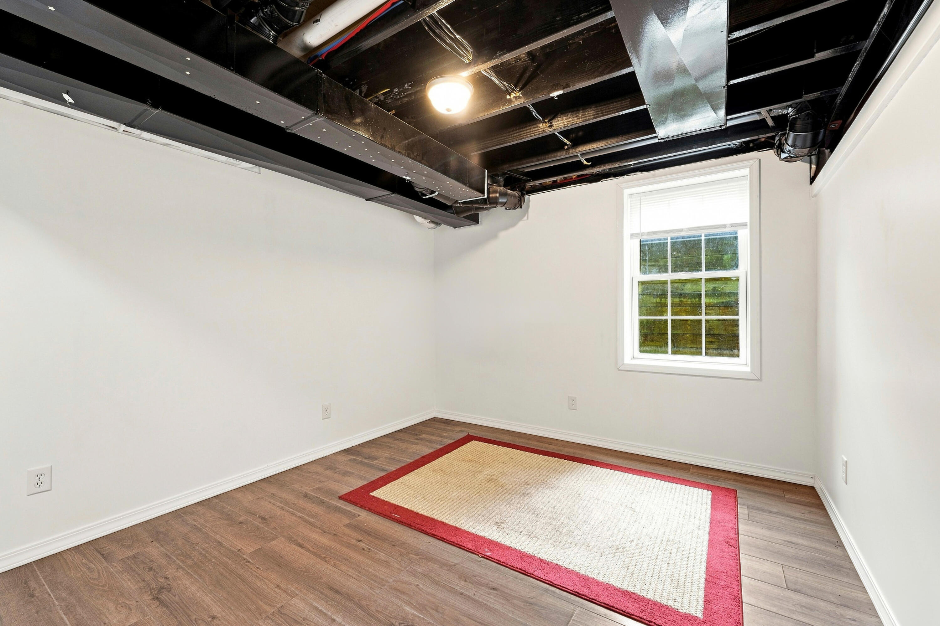 157 Silverbrook Avenue Property Photo 27