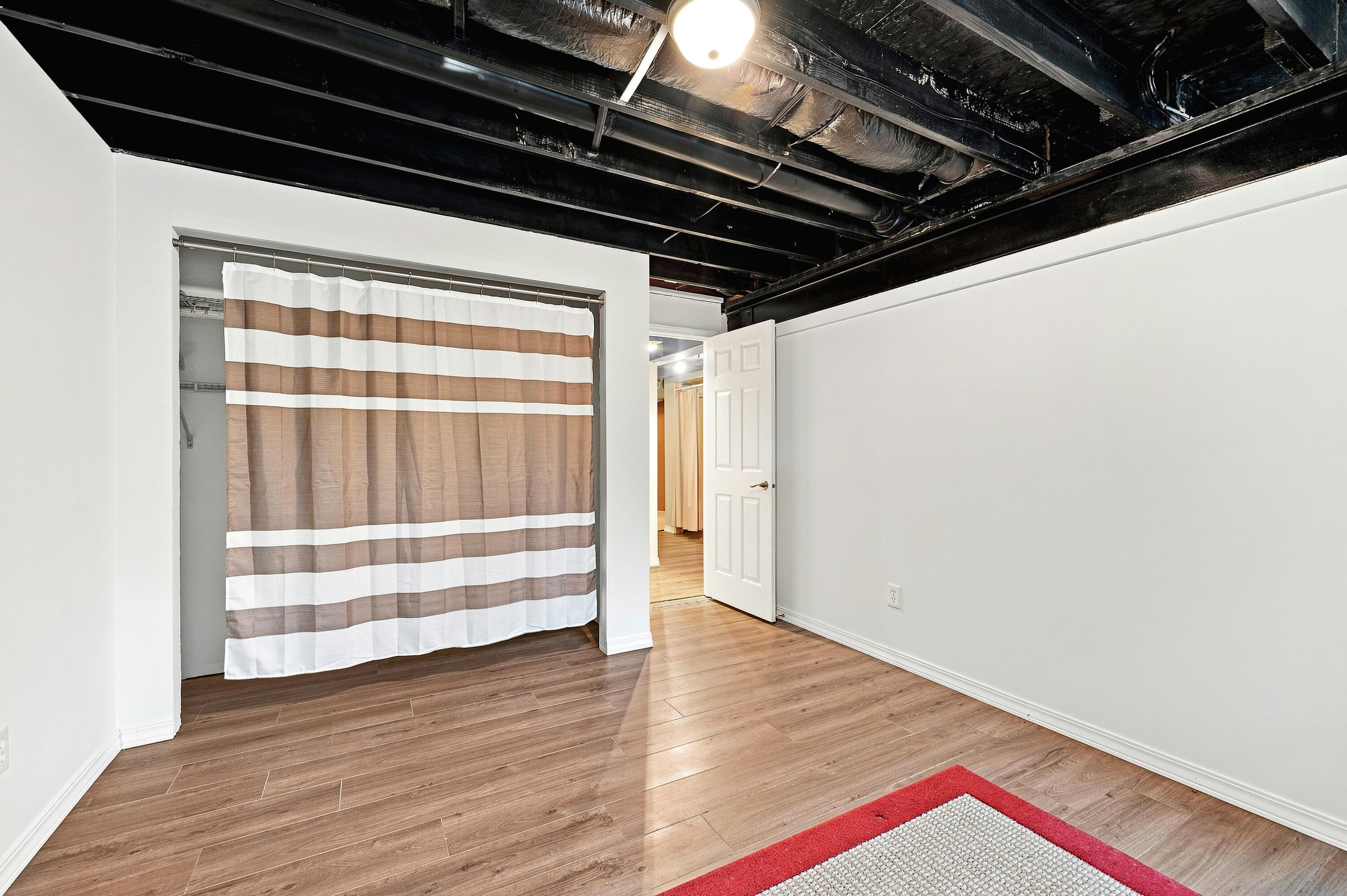 157 Silverbrook Avenue Property Photo 31