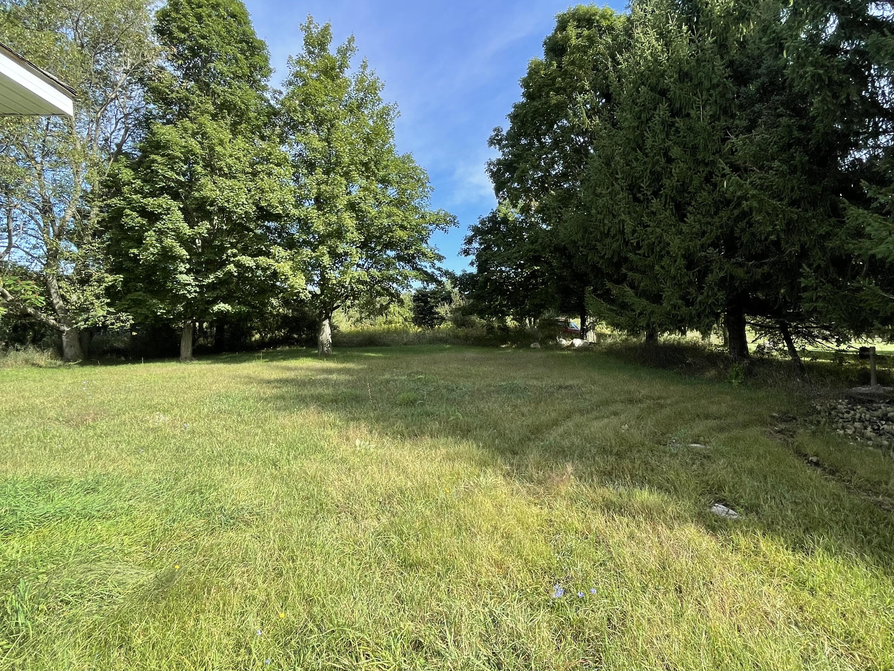 66 W Woodrow Road Property Photo 2