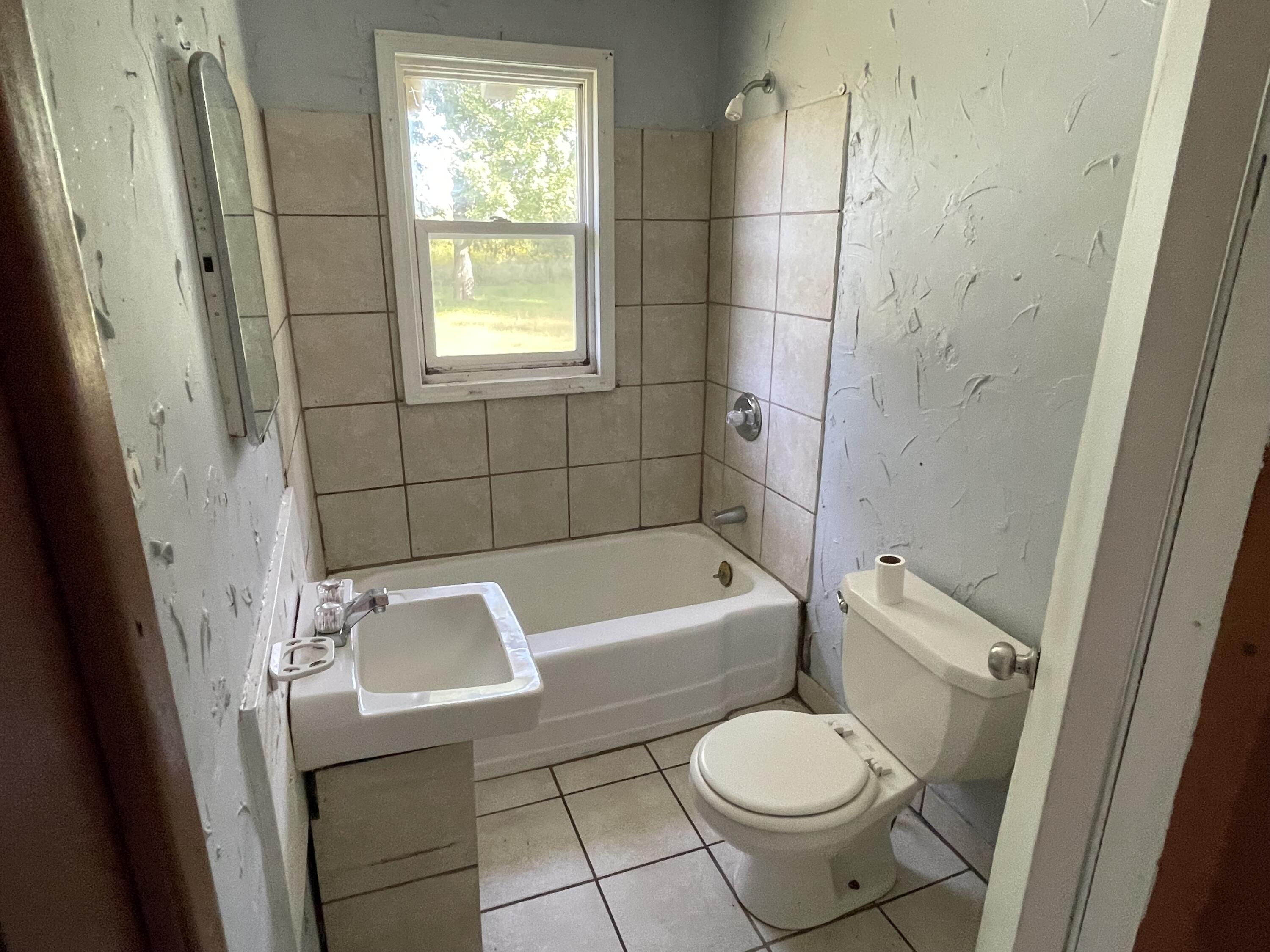 66 W Woodrow Road Property Photo 5
