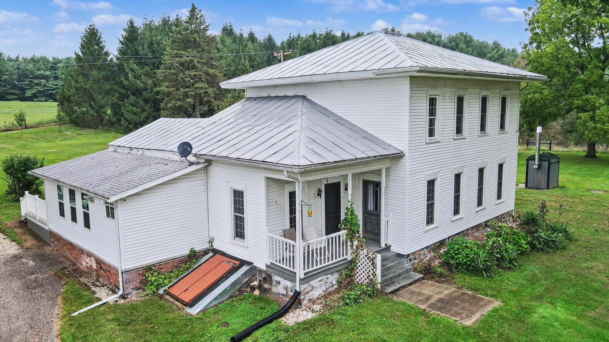 12200 North Avenue Property Photo 1