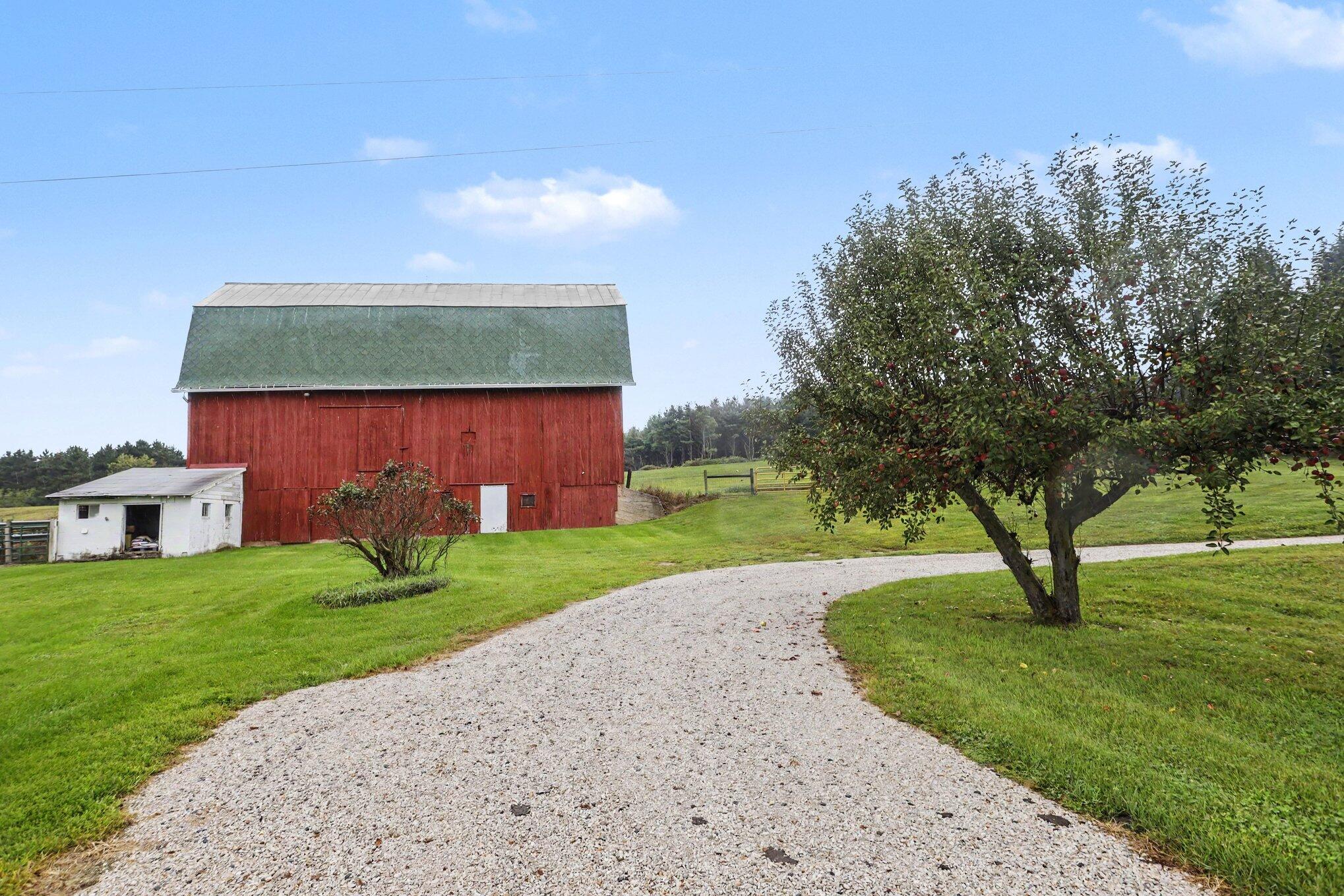 12200 North Avenue Property Photo 6