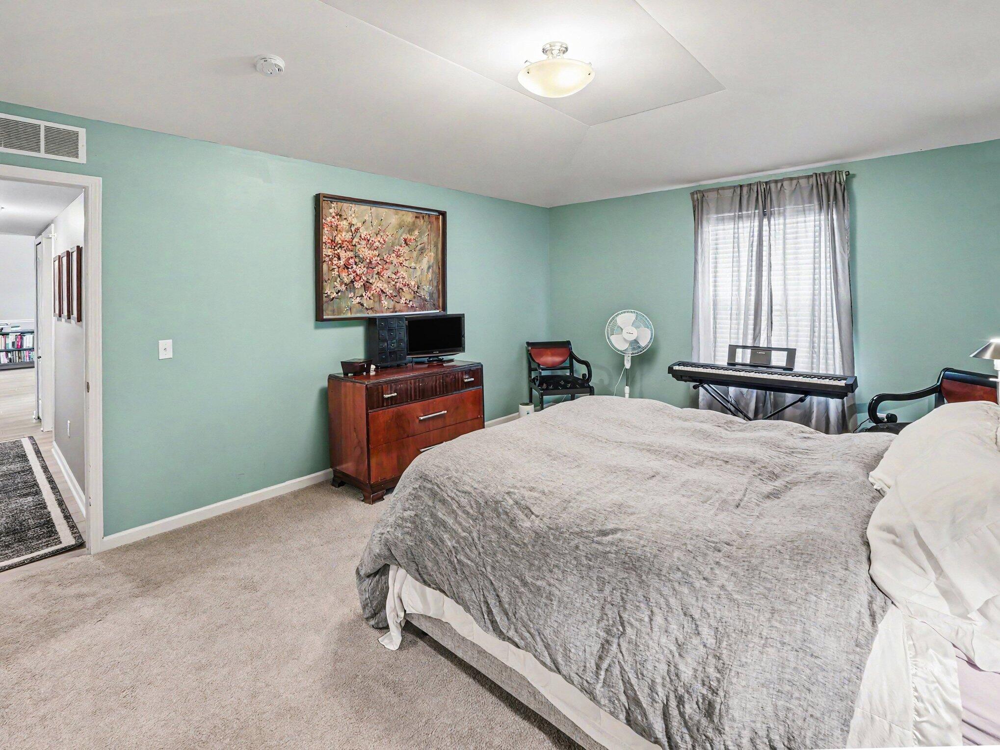 404 Riversedge Drive Property Photo 14