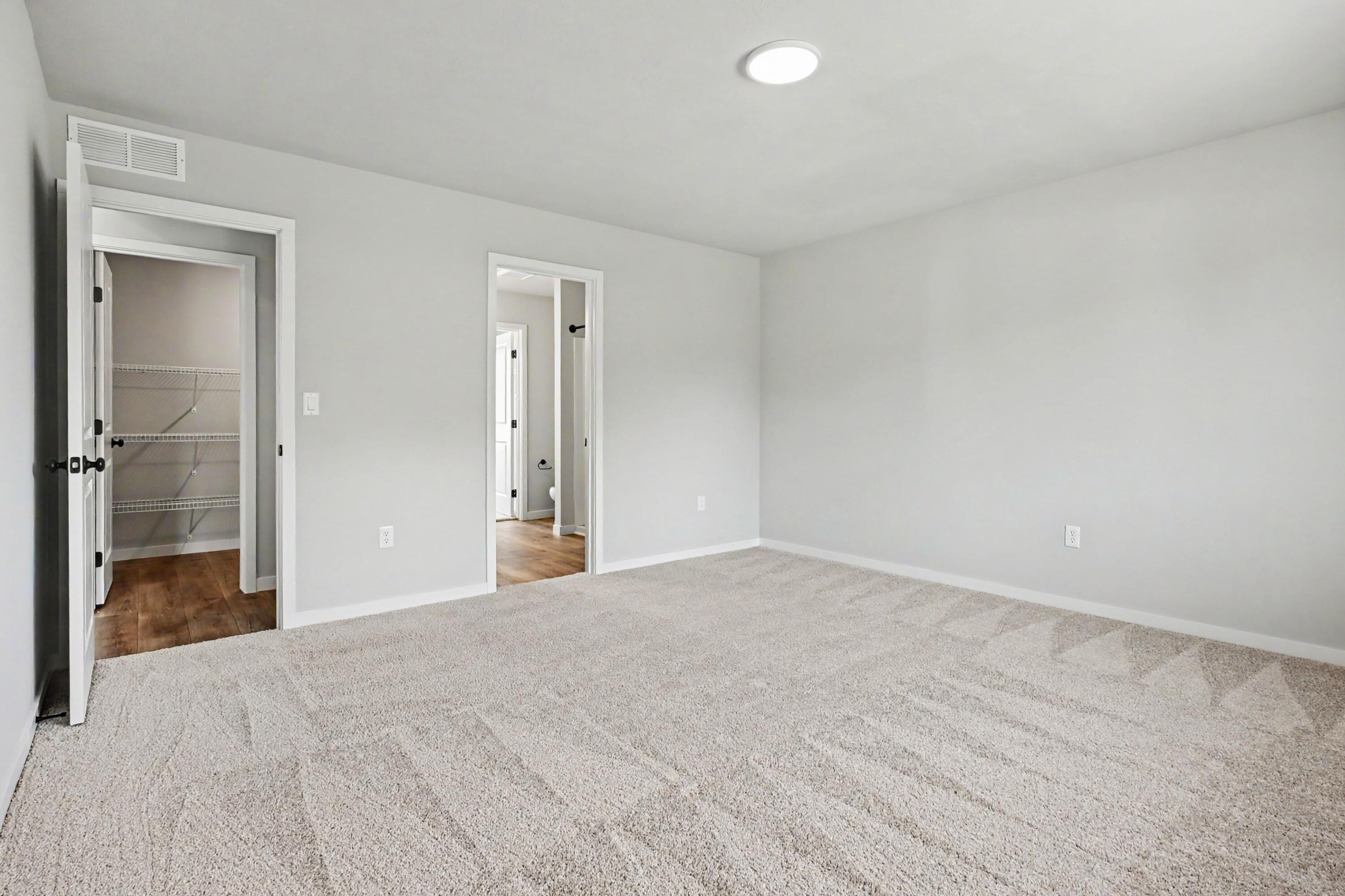 910 Valley View Court Property Photo 8
