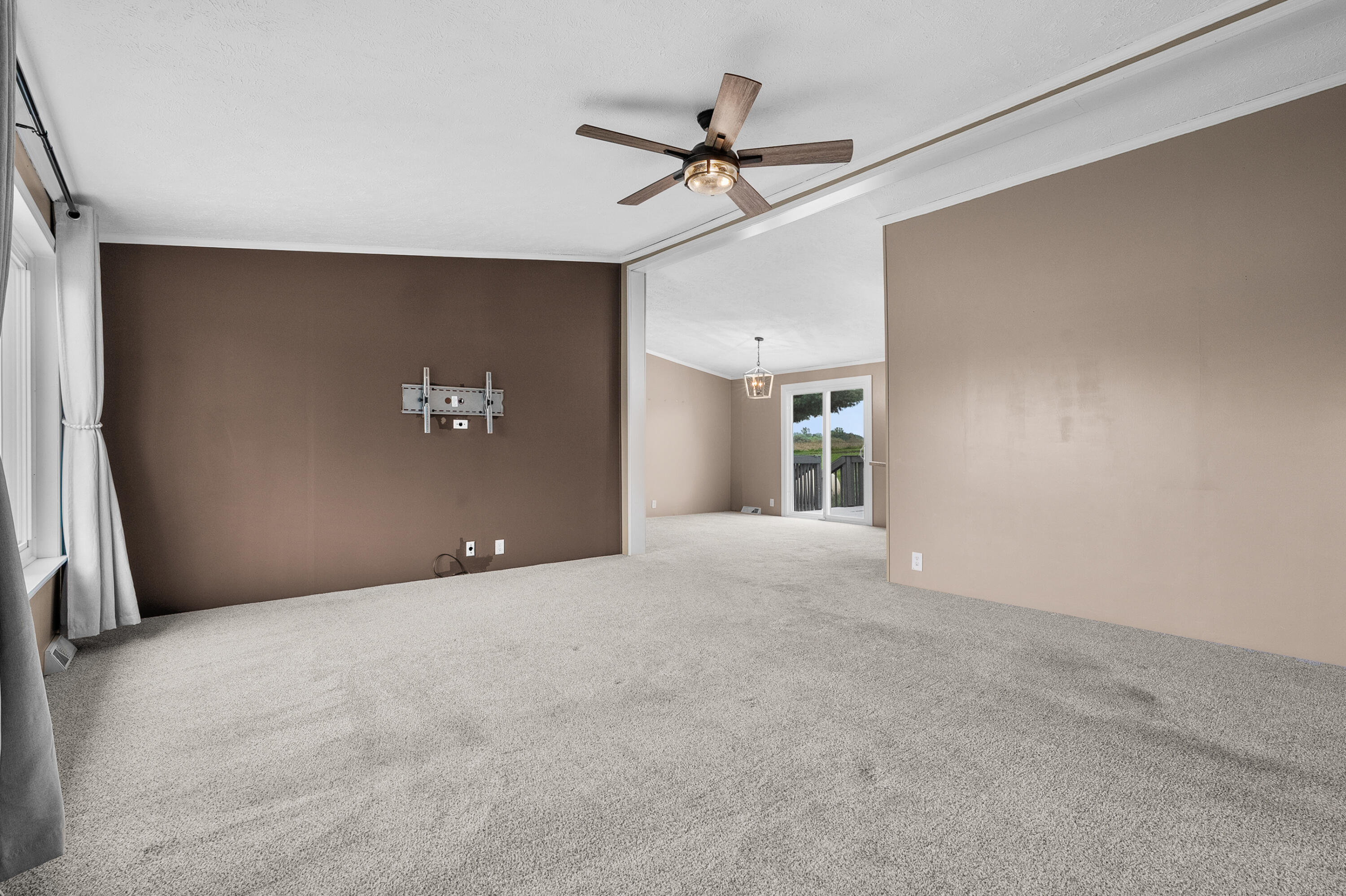 636 120th Avenue Property Photo 4