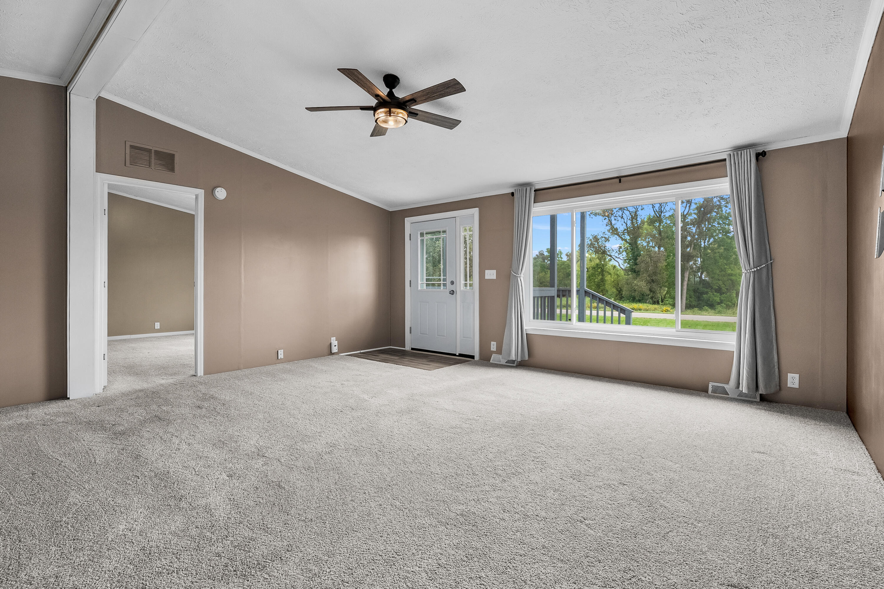 636 120th Avenue Property Photo 6