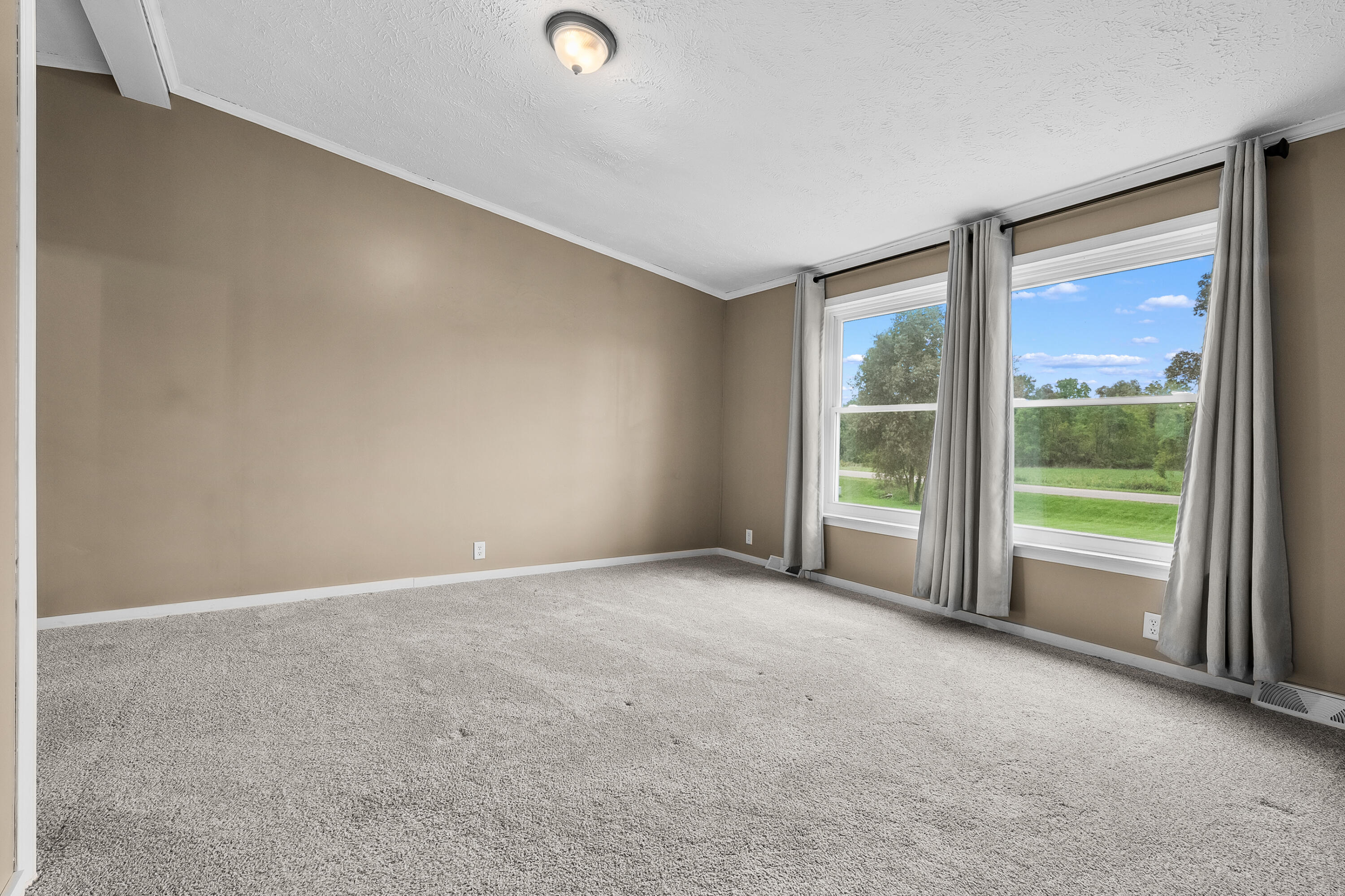 636 120th Avenue Property Photo 15