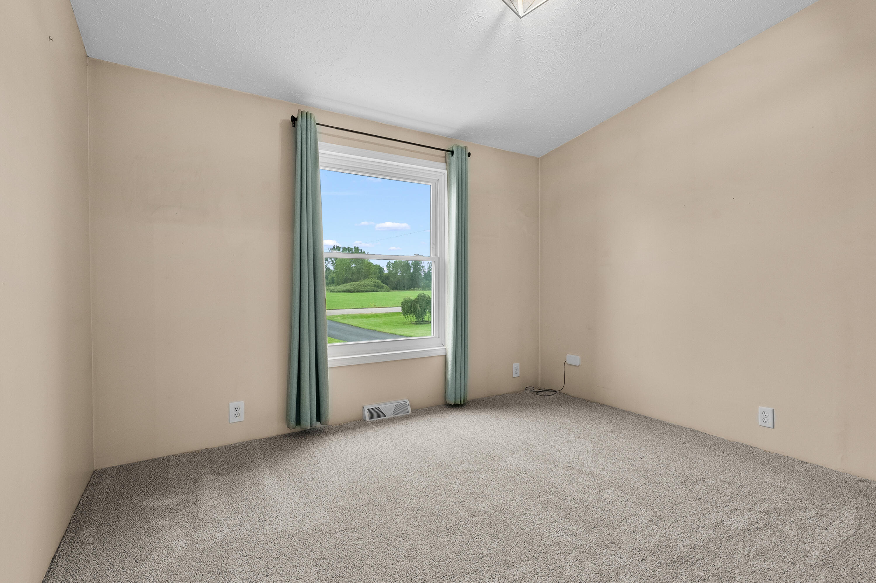 636 120th Avenue Property Photo 23
