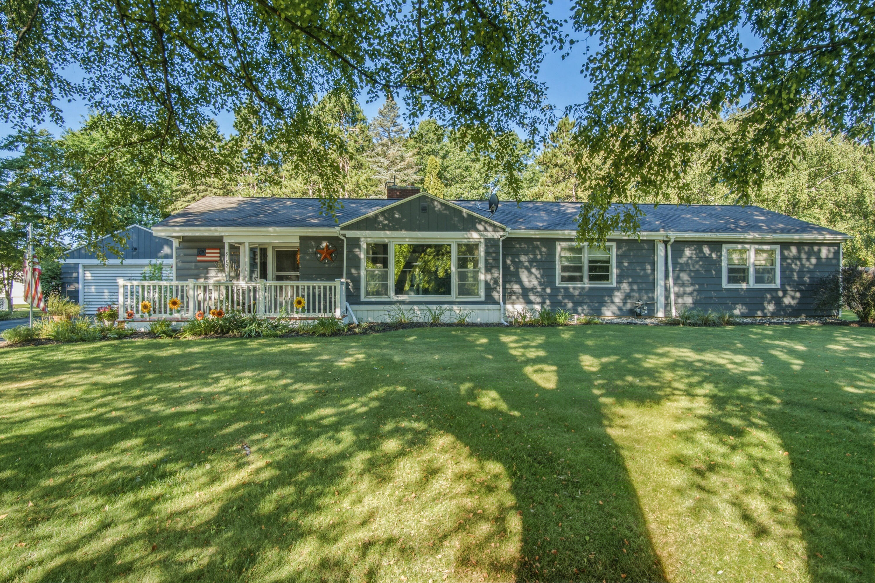 8182 S Youngman Road Property Photo 1