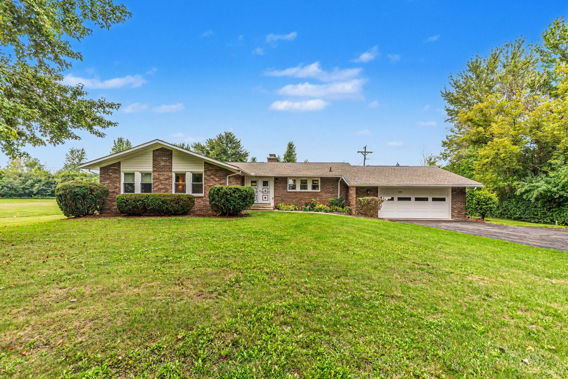 7070 Hitchingham Road Property Photo 1