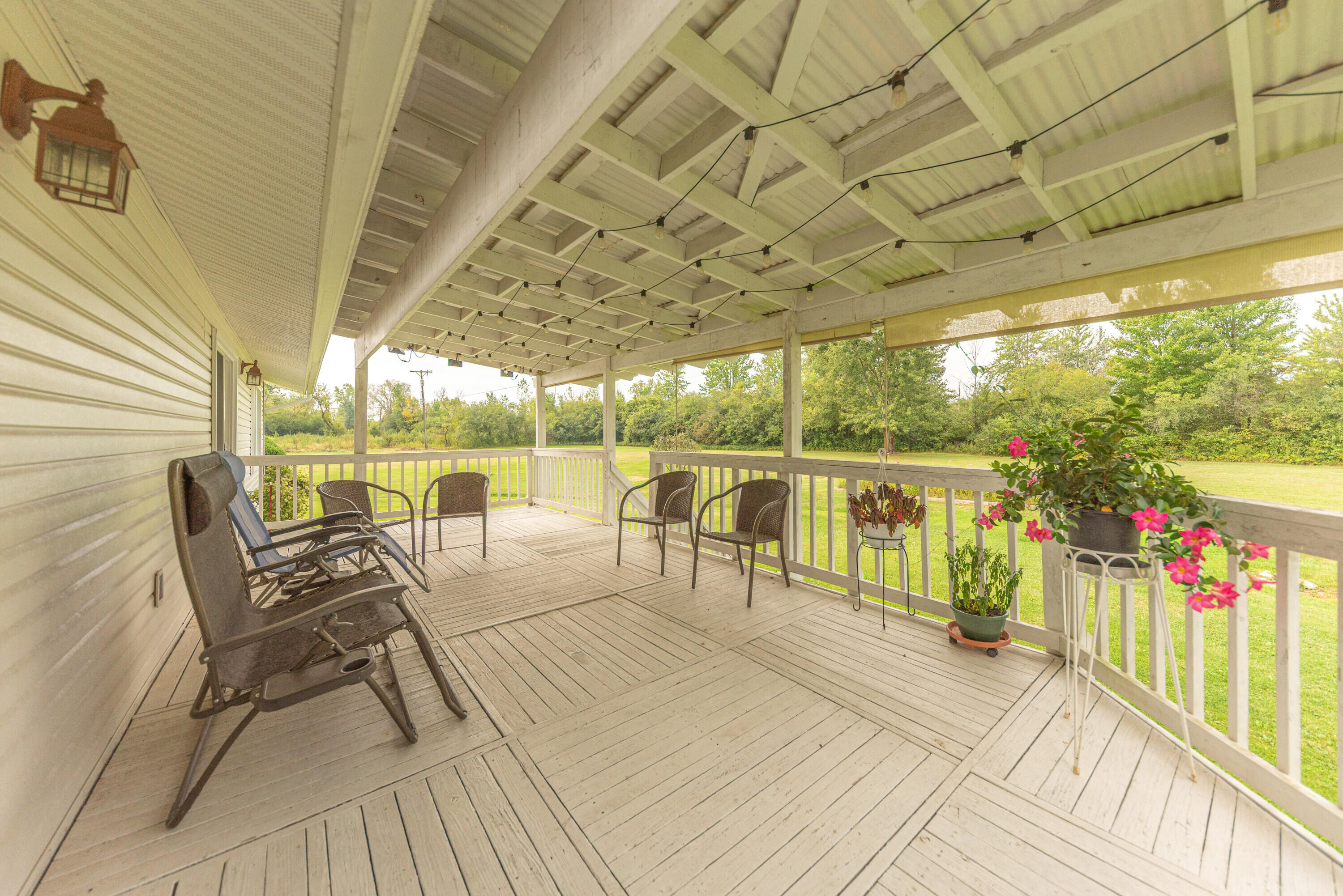 7070 Hitchingham Road Property Photo 6