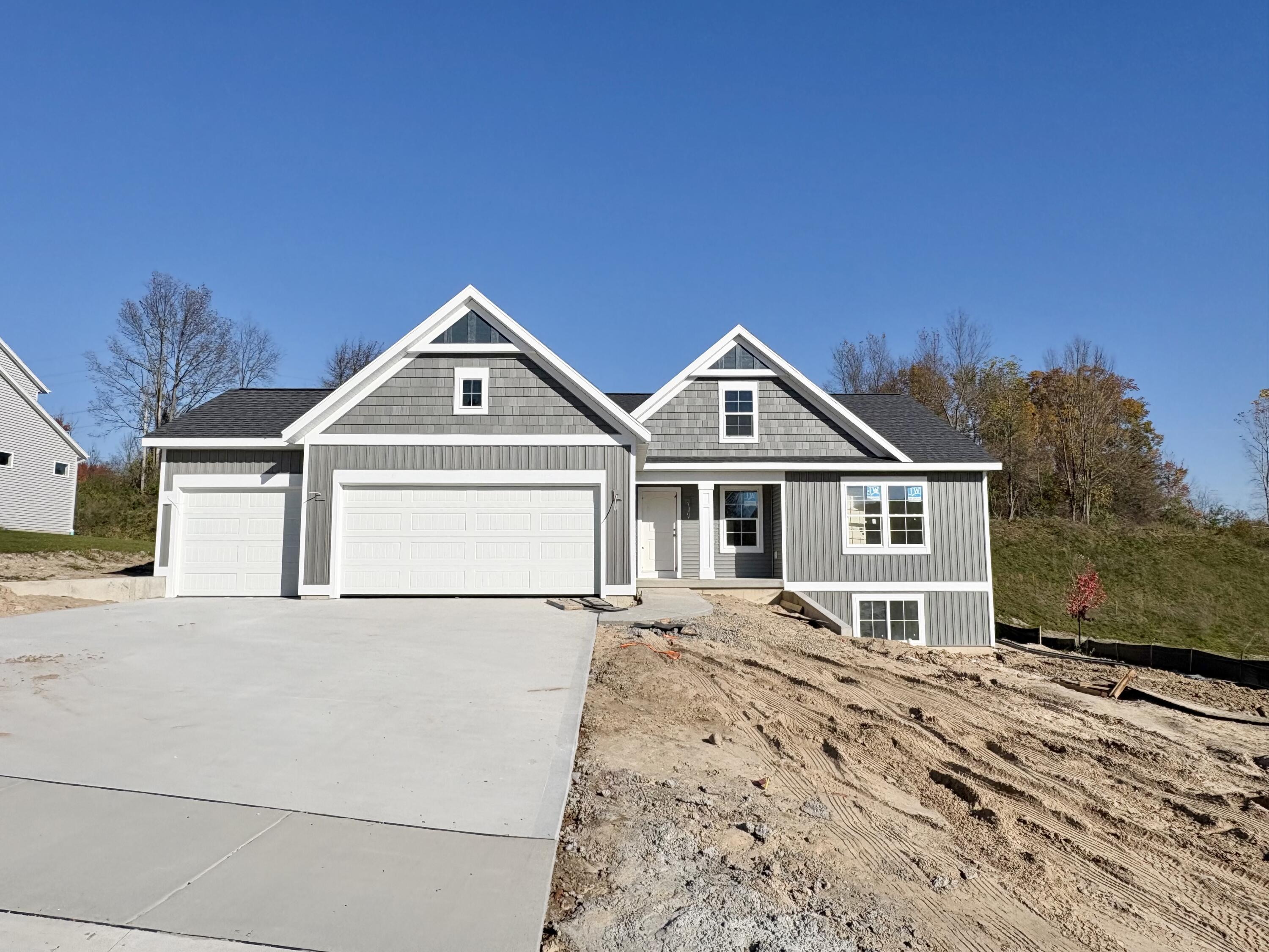 5925 Valley Point Drive SE Property Photo 1