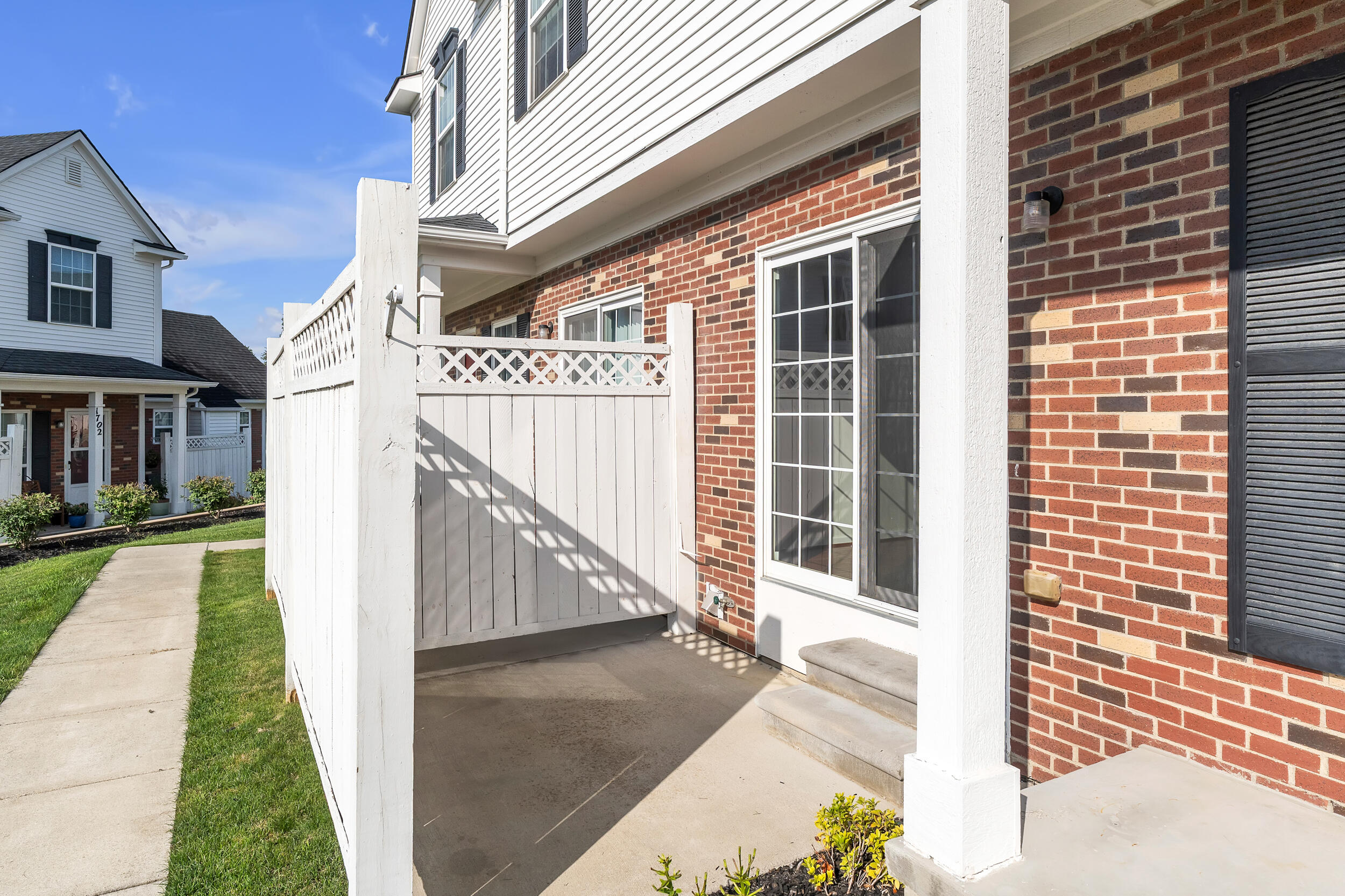 2703 Riversedge Drive 106 Property Photo 5