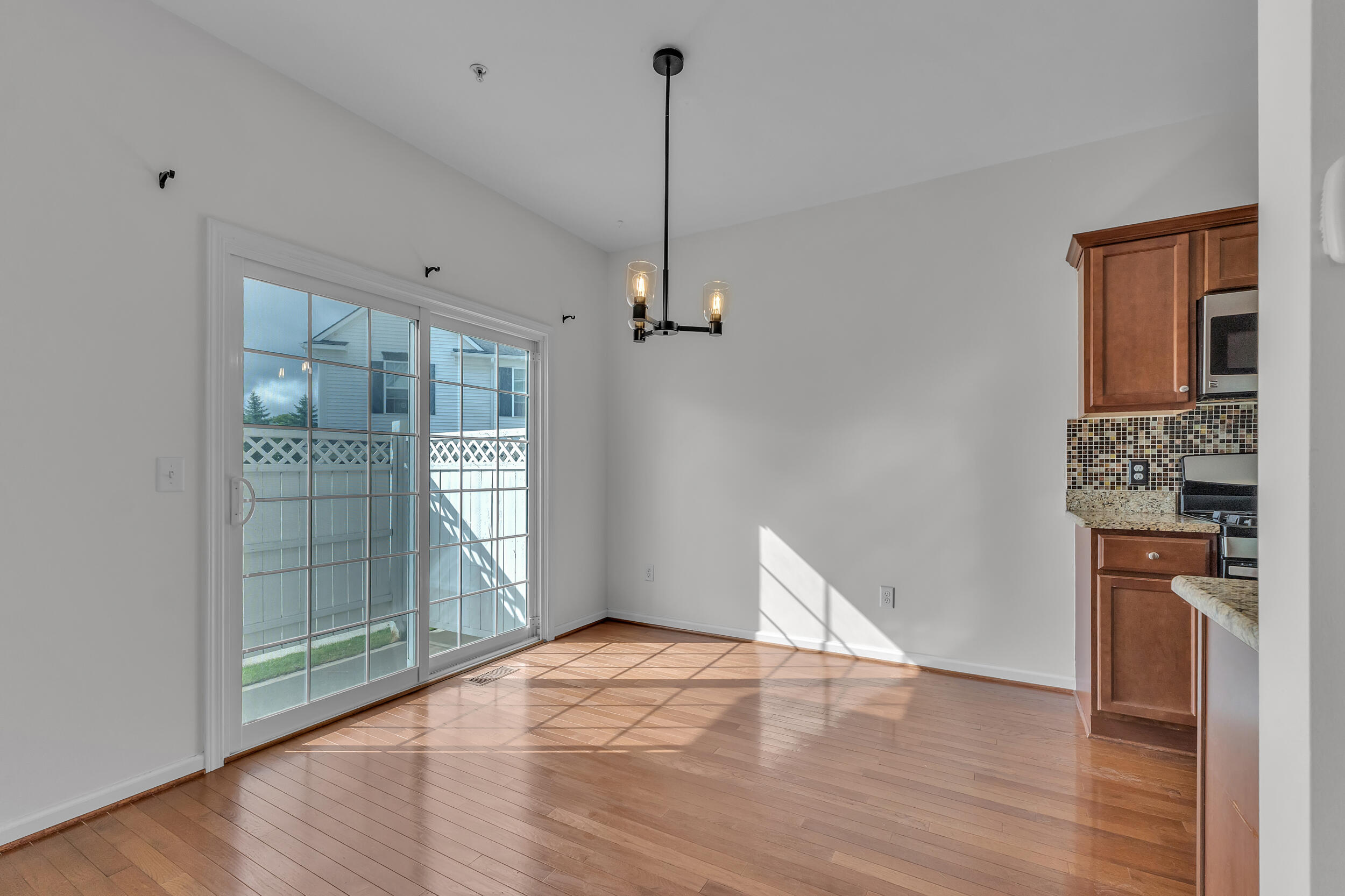 2703 Riversedge Drive 106 Property Photo 16