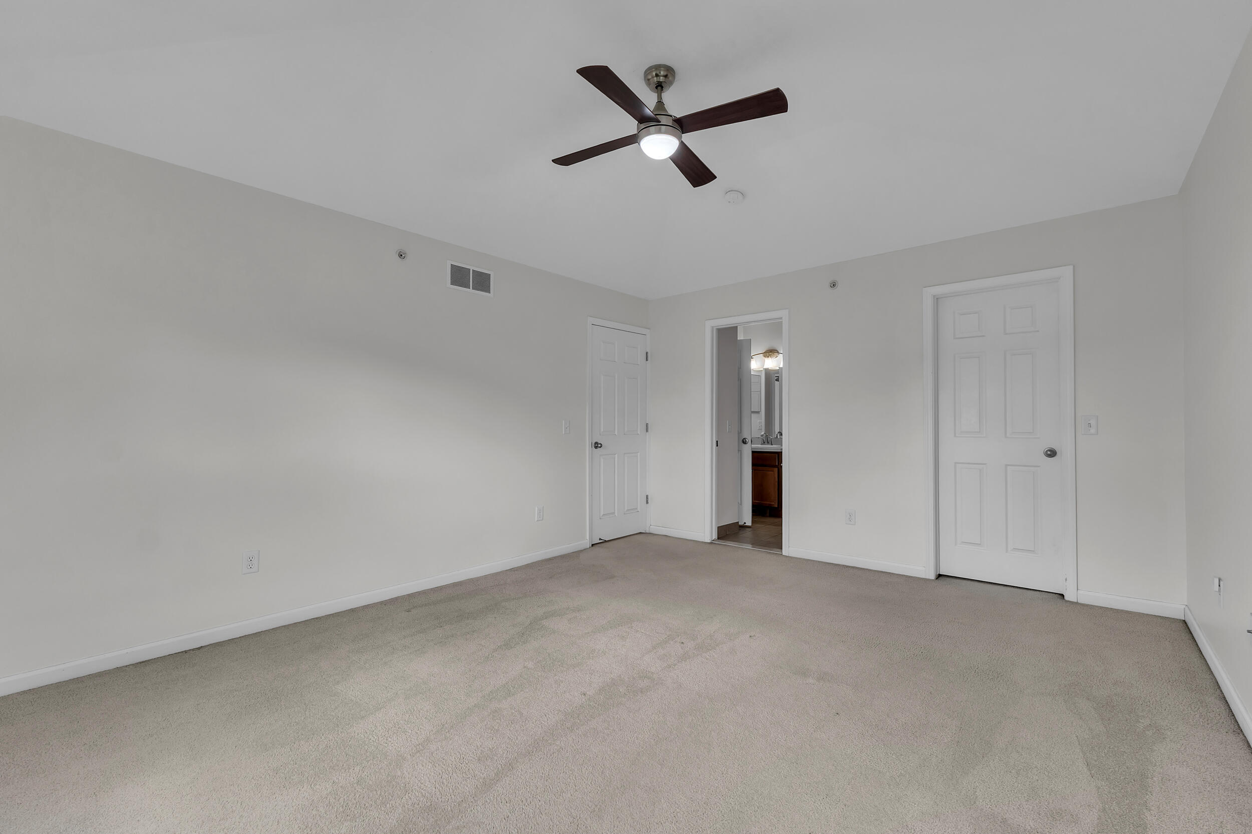 2703 Riversedge Drive 106 Property Photo 27
