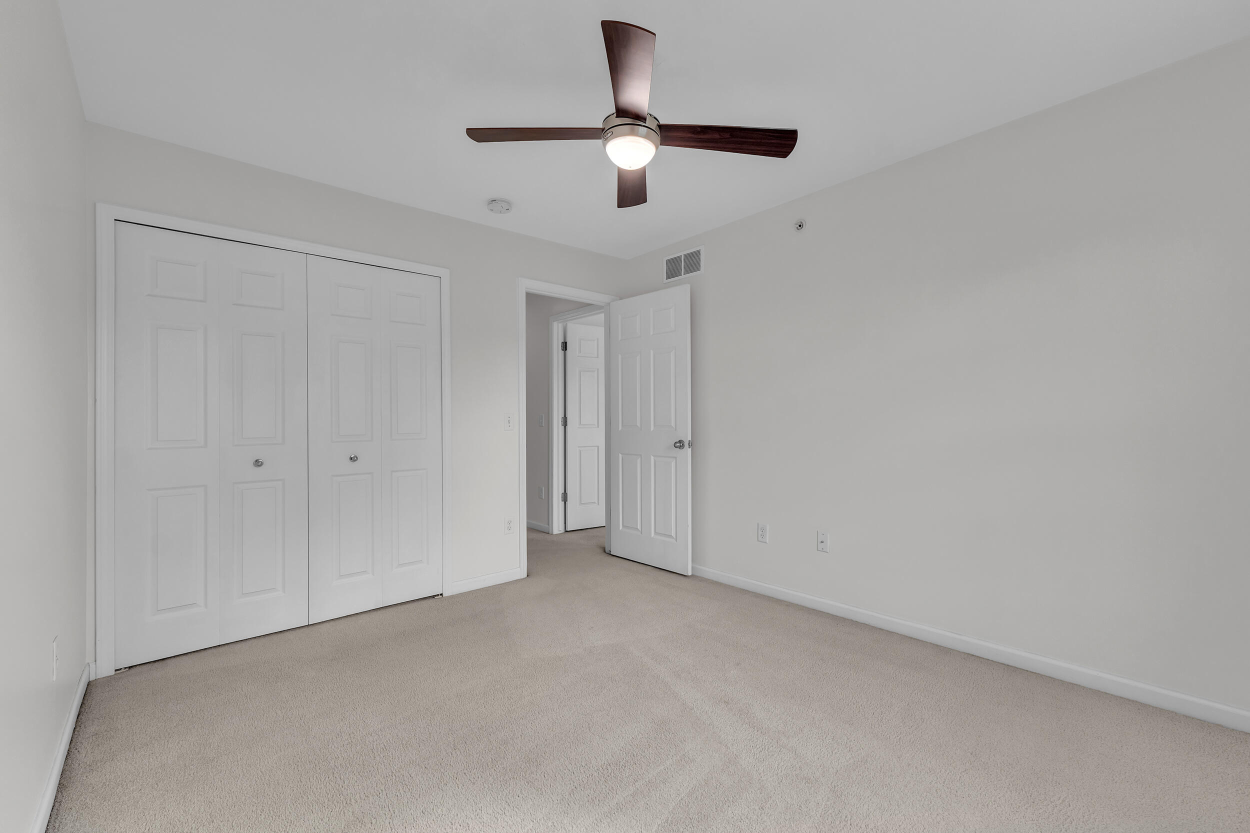 2703 Riversedge Drive 106 Property Photo 33