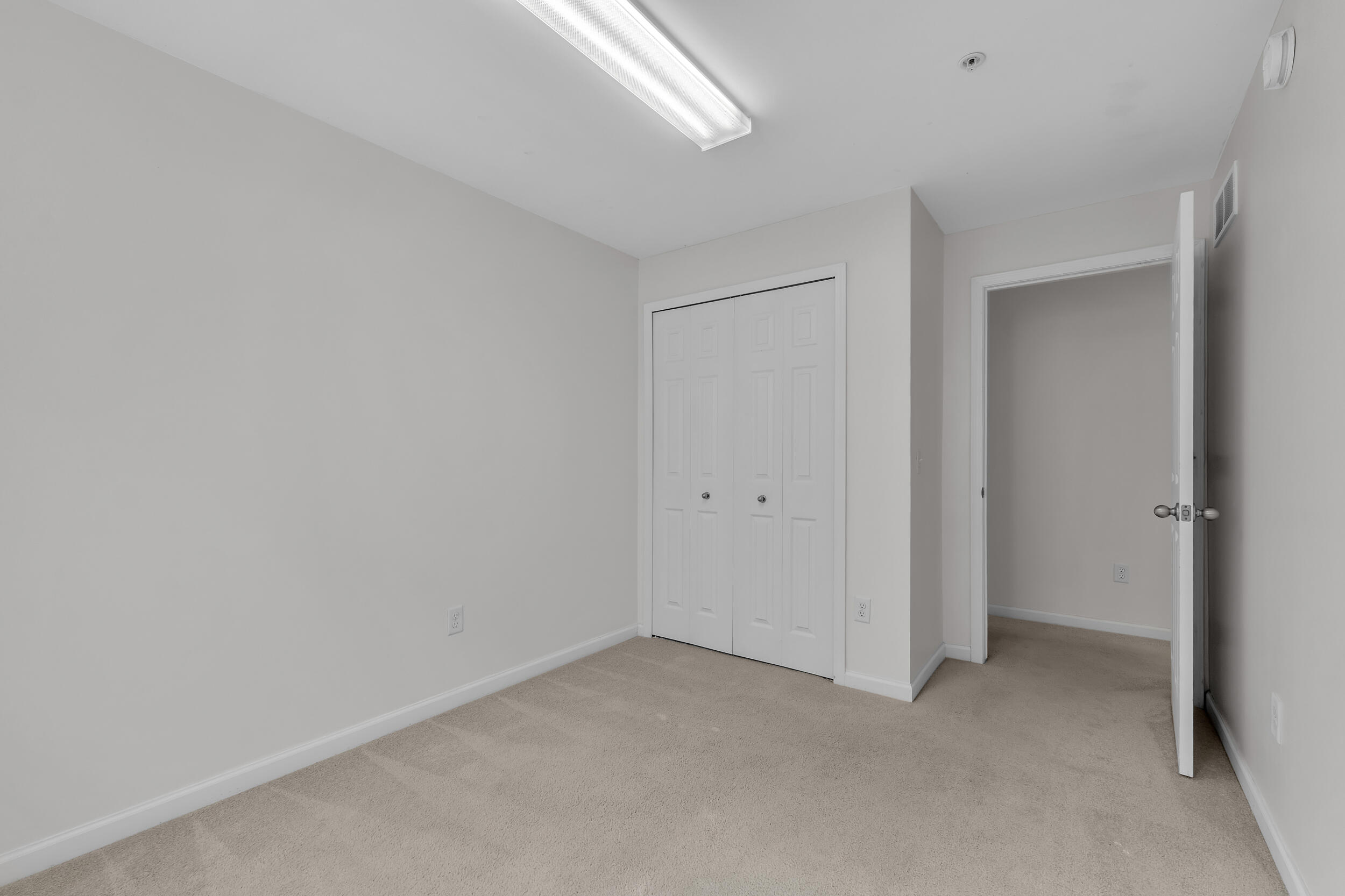 2703 Riversedge Drive 106 Property Photo 42