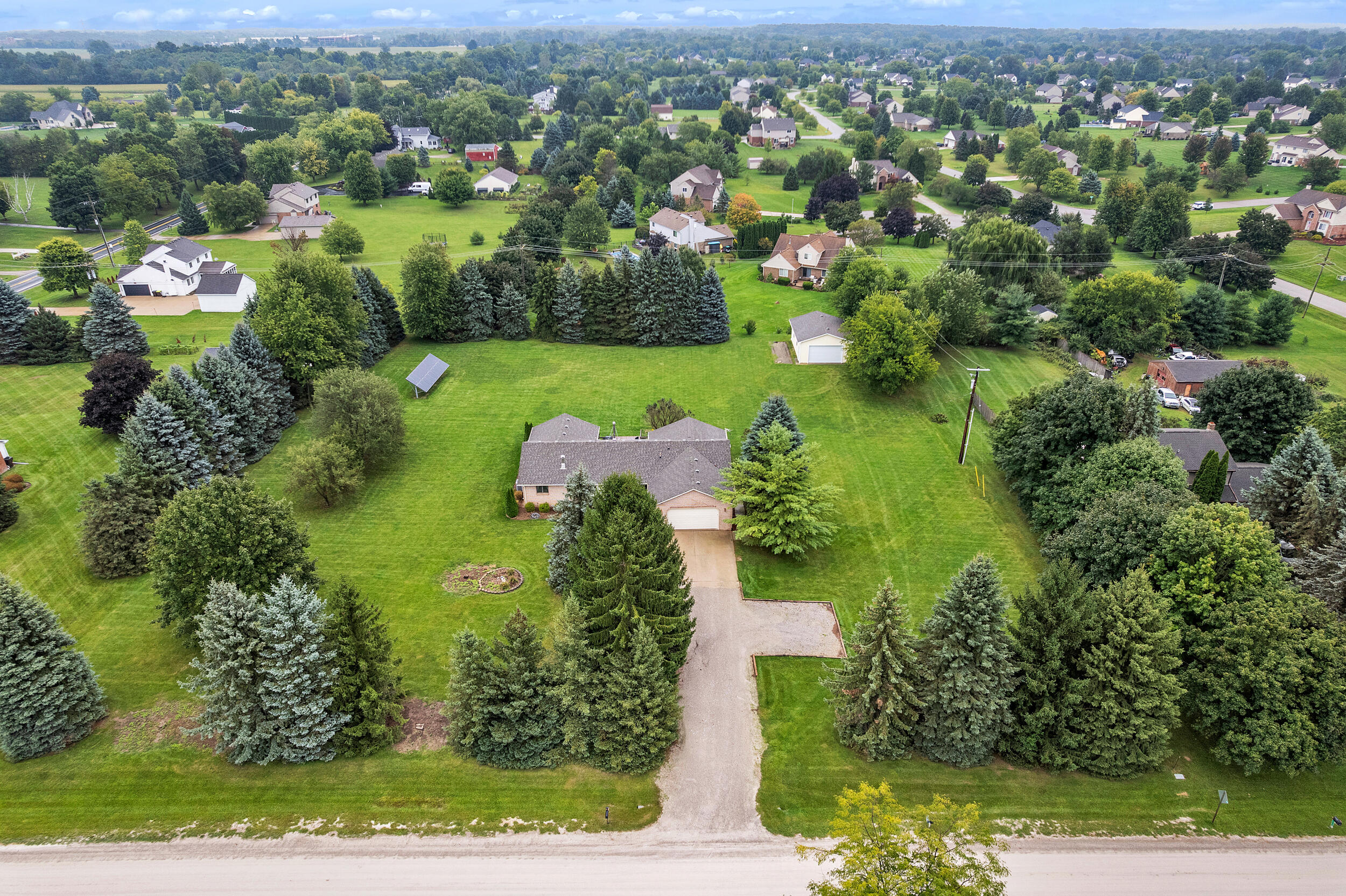 9083 Warner Road Property Photo 1