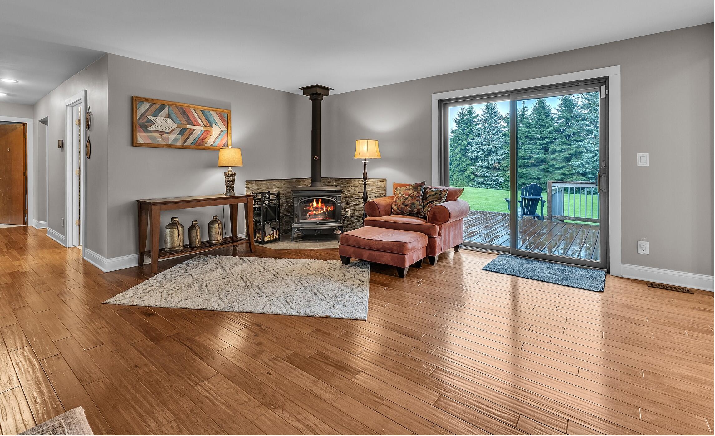 9083 Warner Road Property Photo 10