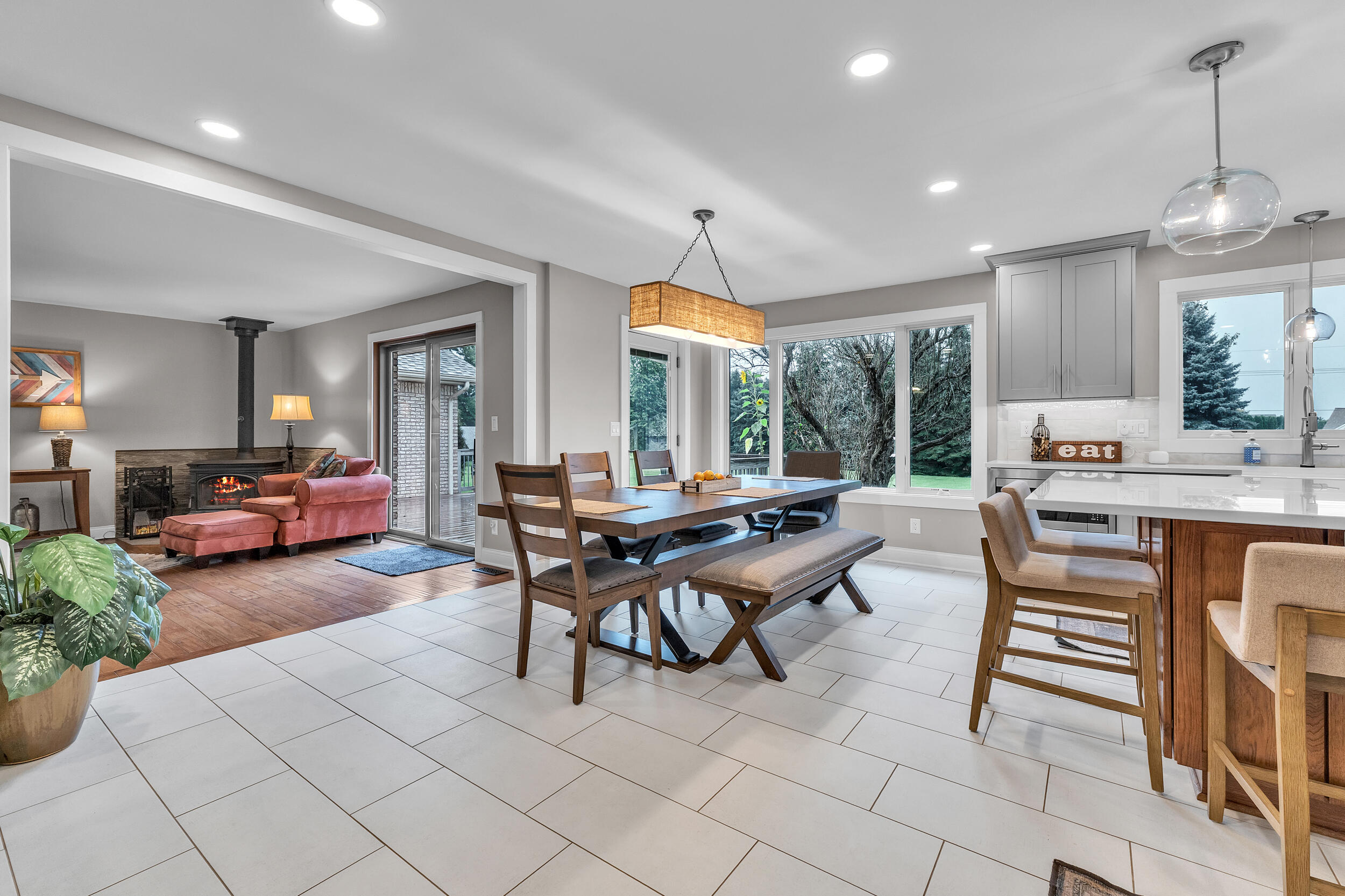 9083 Warner Road Property Photo 15