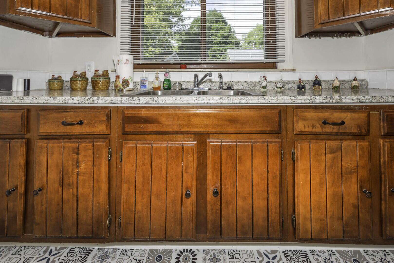 938 Parkwood Avenue Property Photo 12