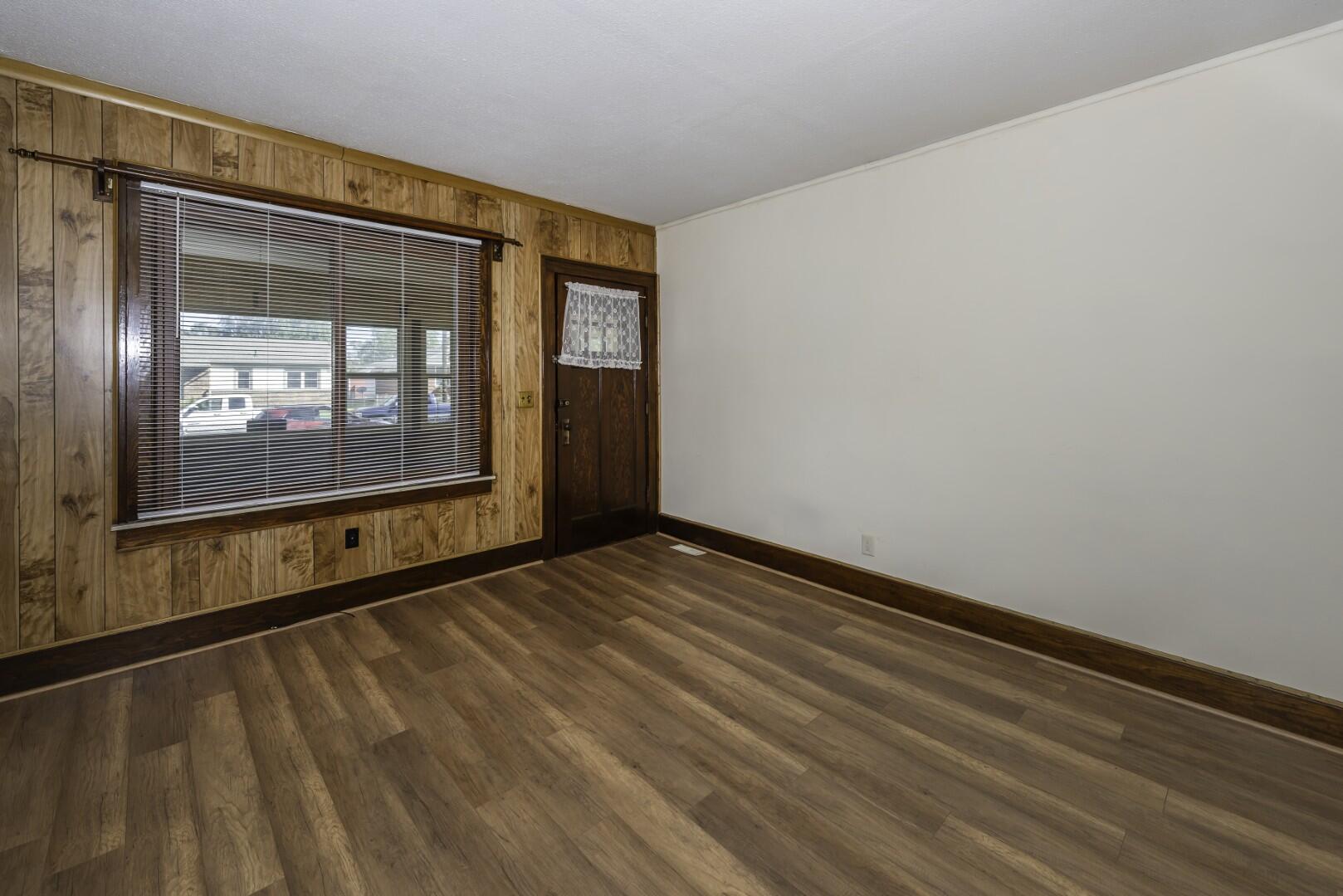 938 Parkwood Avenue Property Photo 19